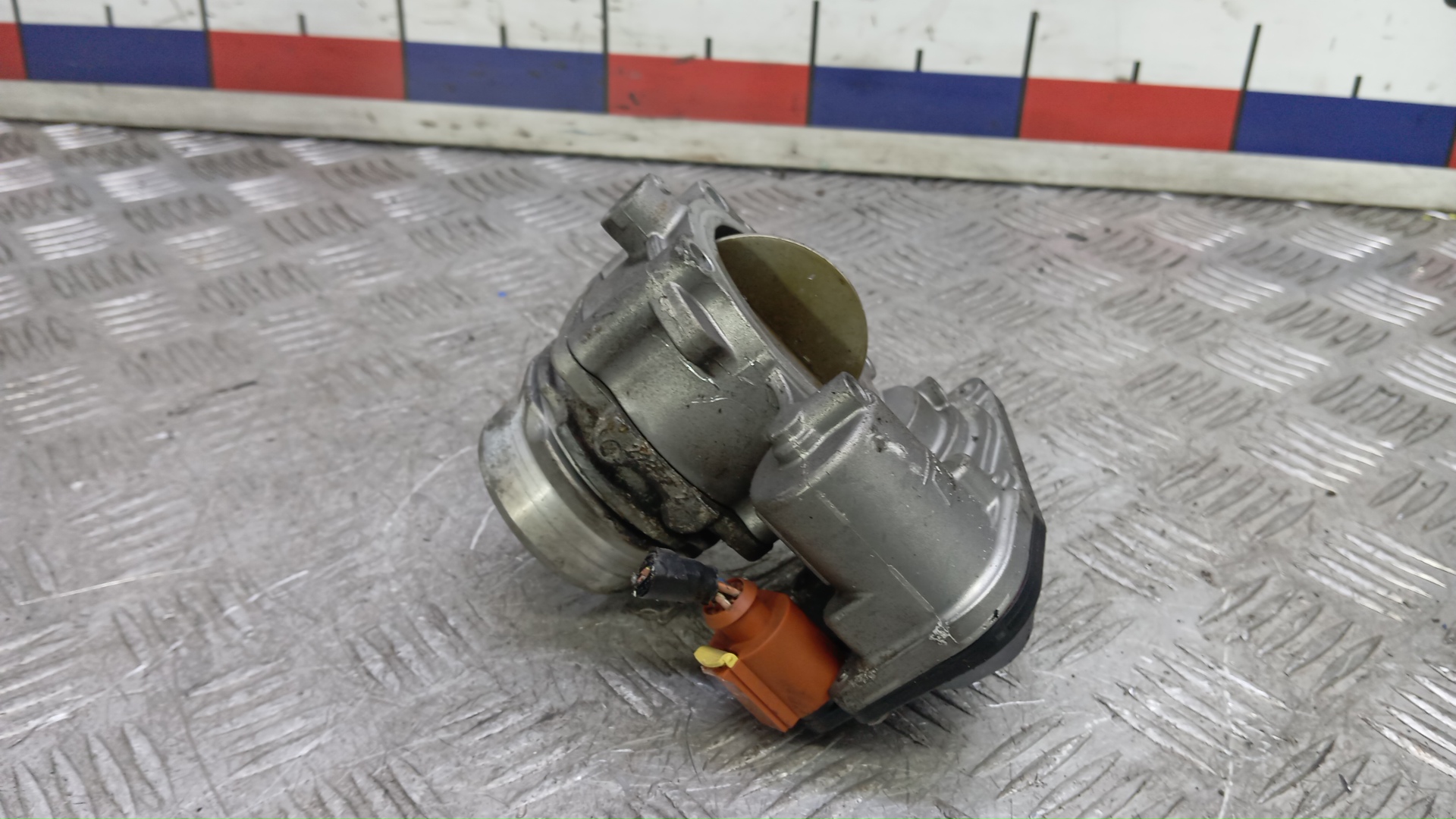 Заслонка дроссельная электрическая