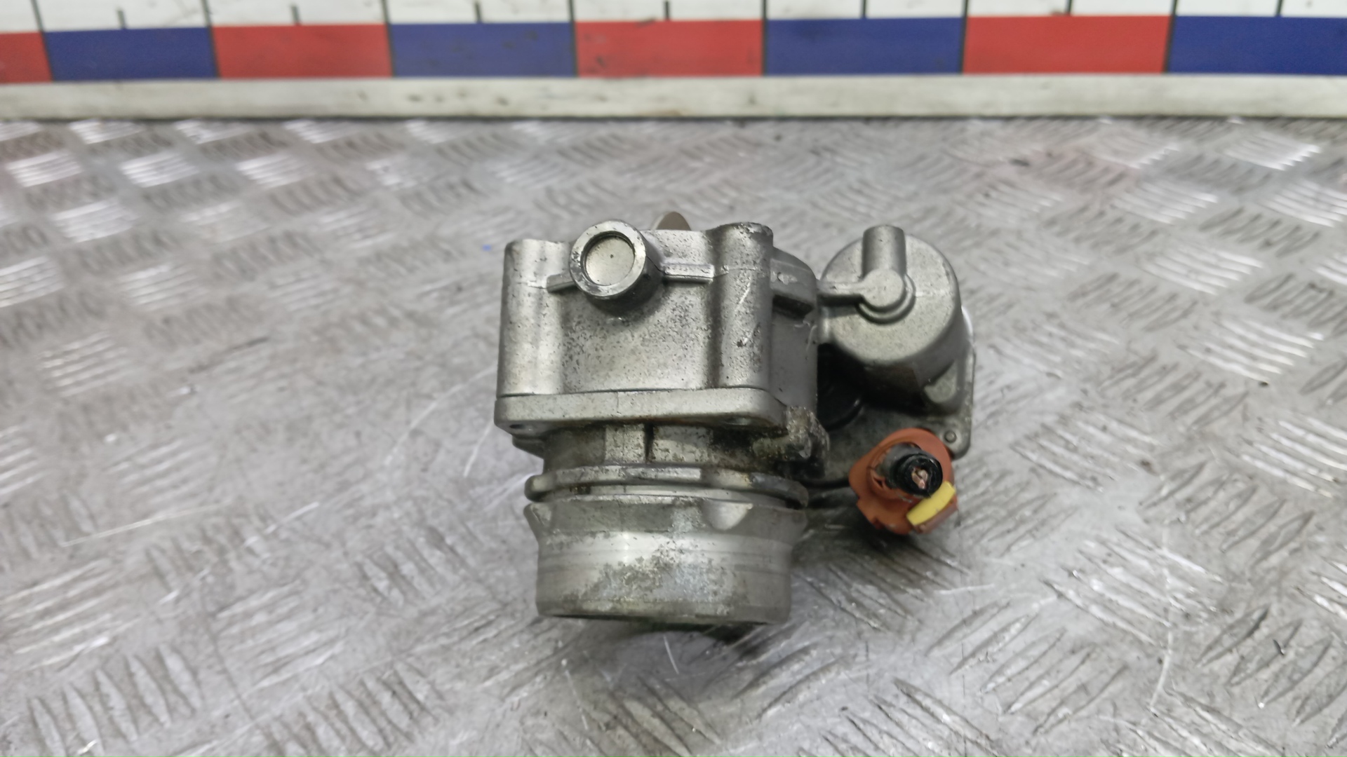 Заслонка дроссельная электрическая