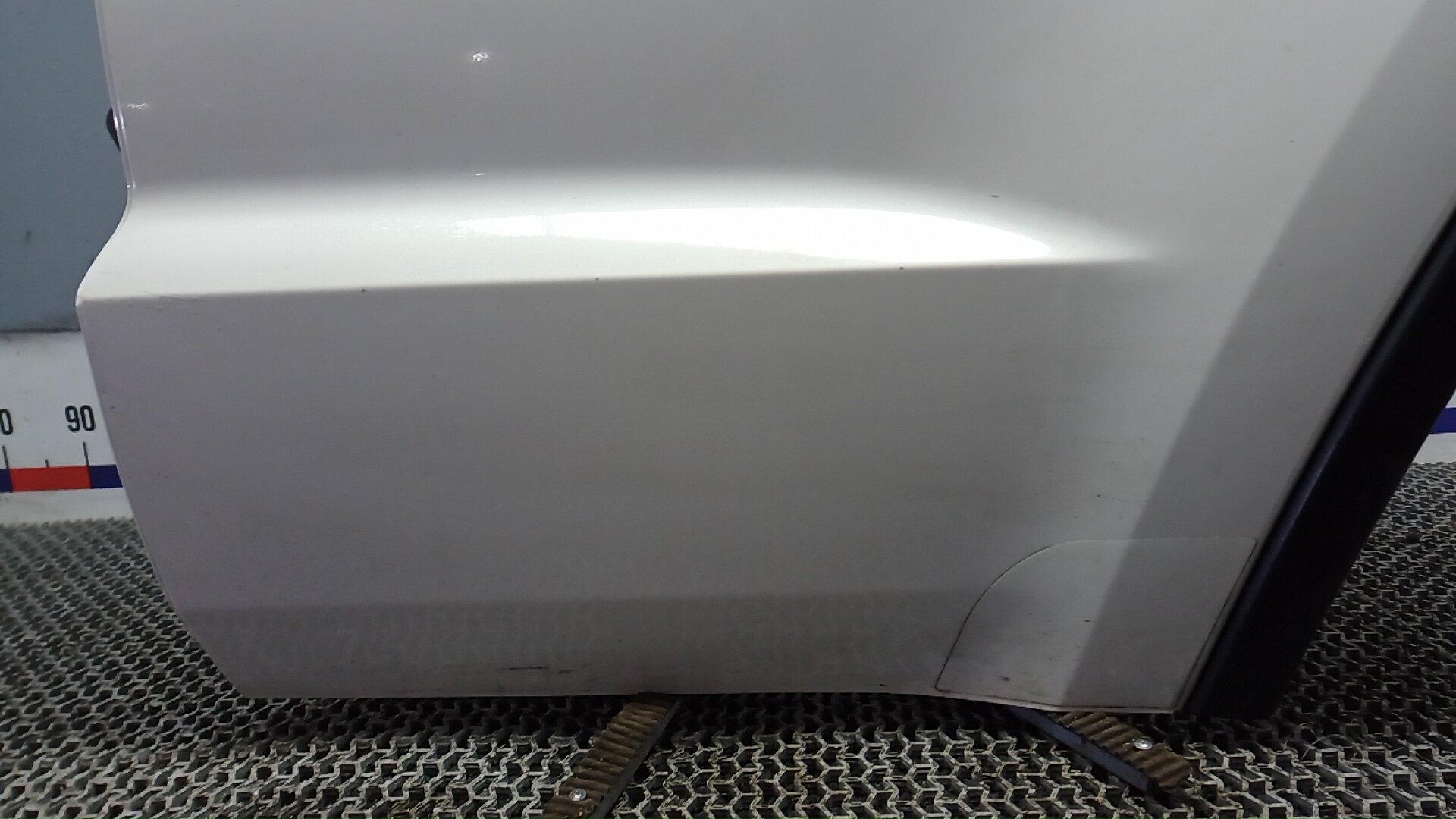 Дверь задняя левая