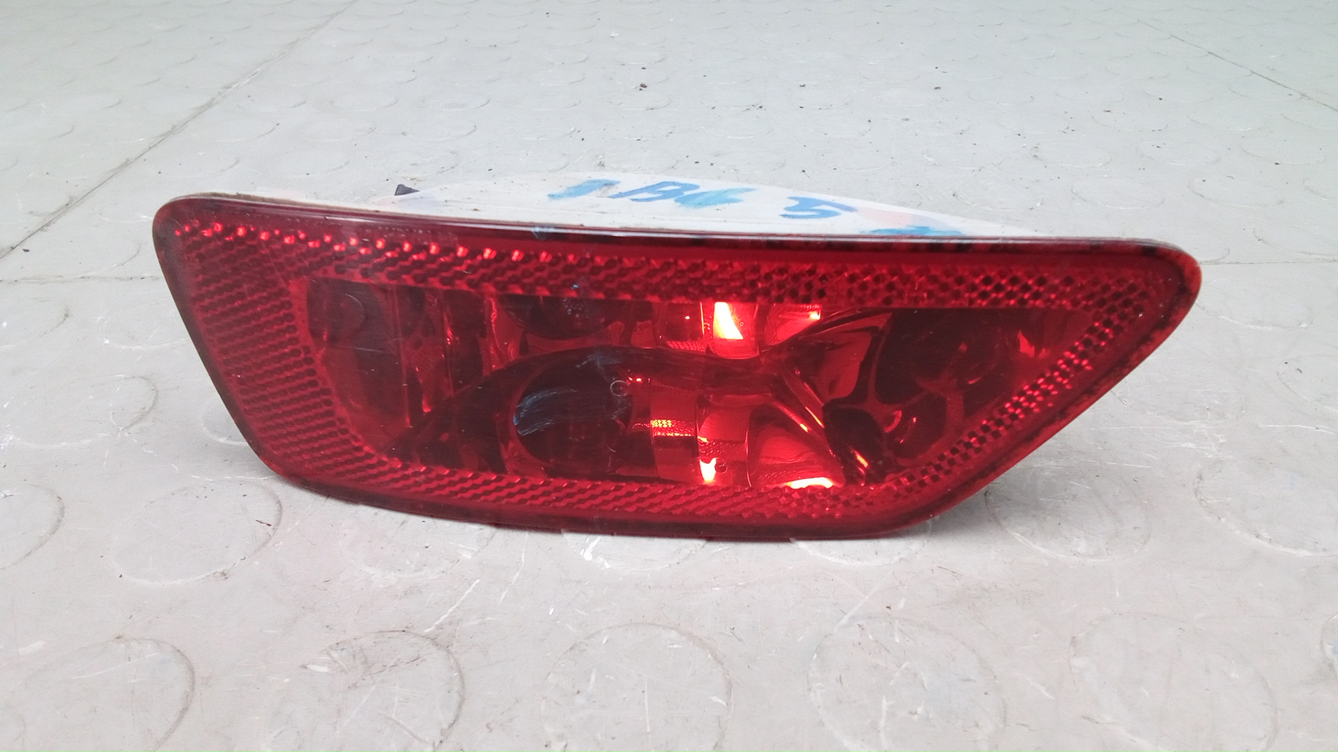 Фонарь задний в бампер левый