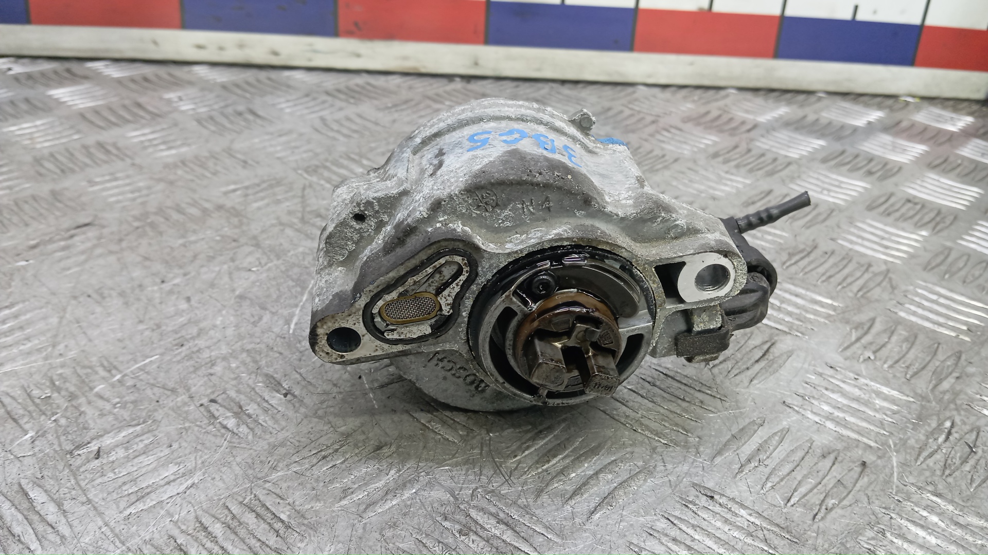 Насос вакуумный