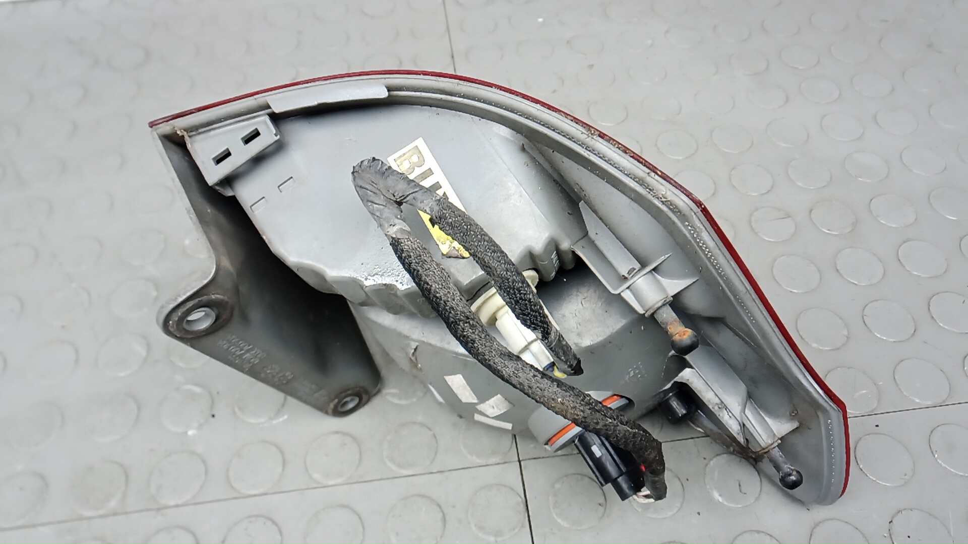 Фонарь задний правый