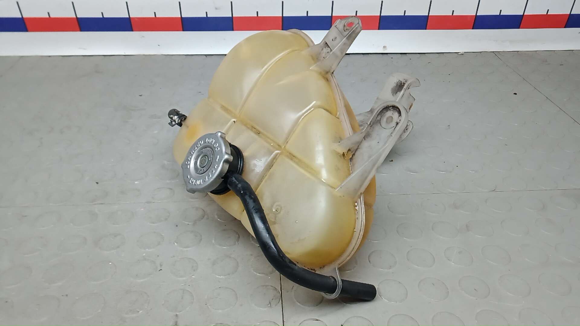 Бачок расширительный