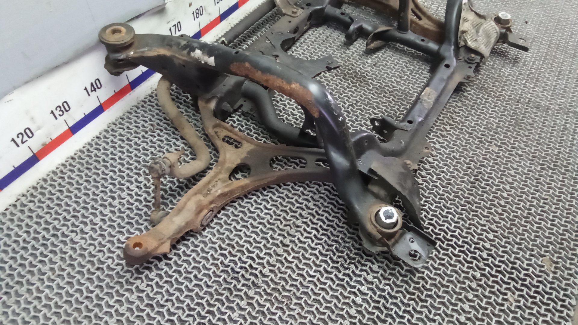 Балка передняя (крепление продольных тяг)