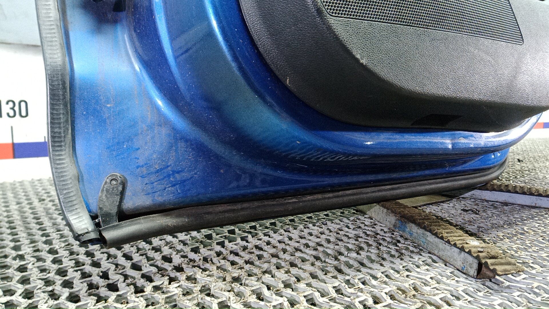 Дверь задняя правая