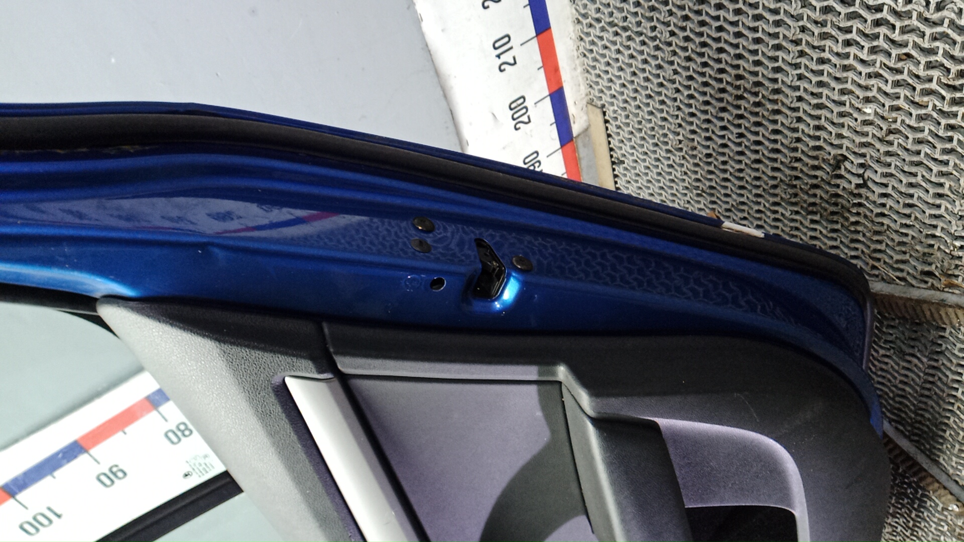 Дверь задняя правая