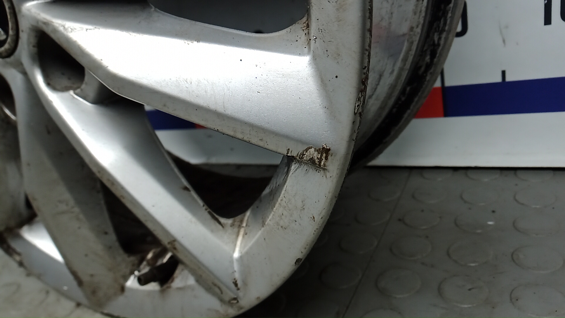 Диск колесный литой легкий сплав