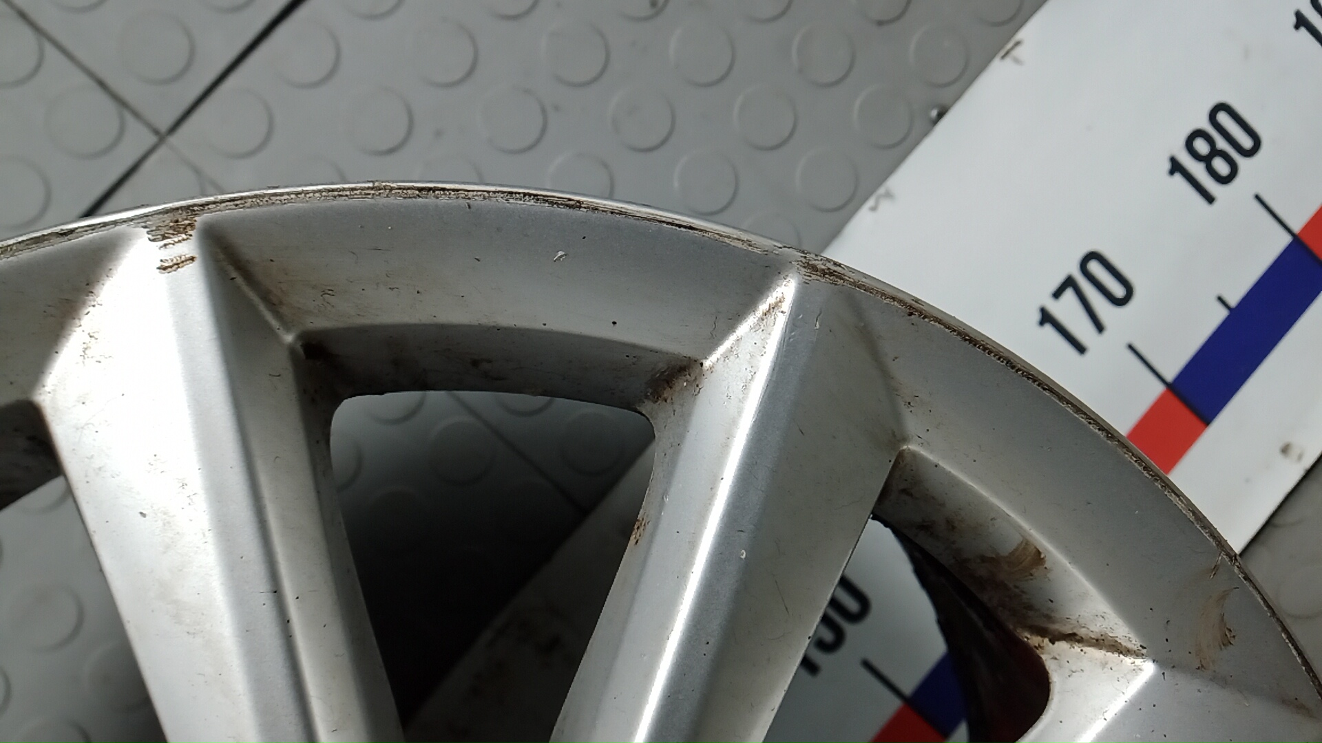 Диск колесный литой легкий сплав