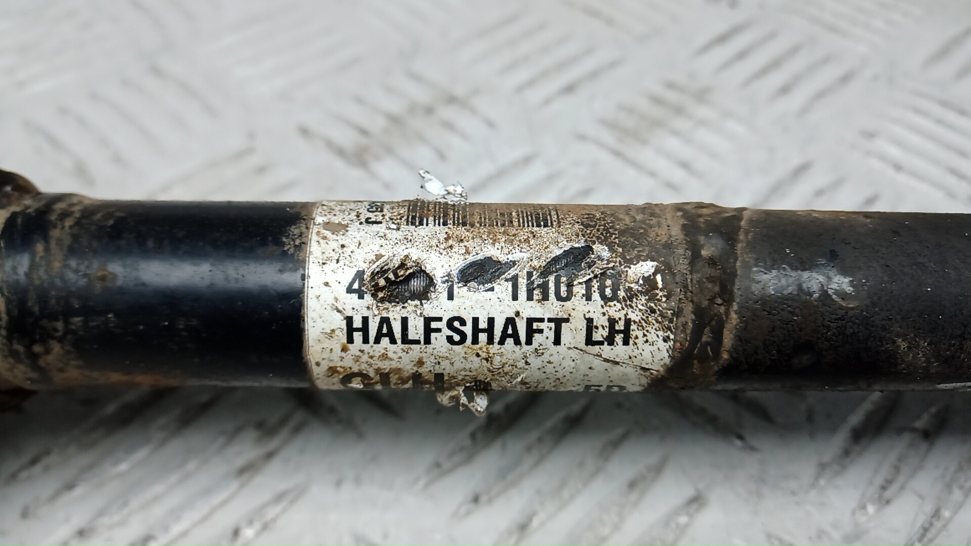 Полуось передняя левая