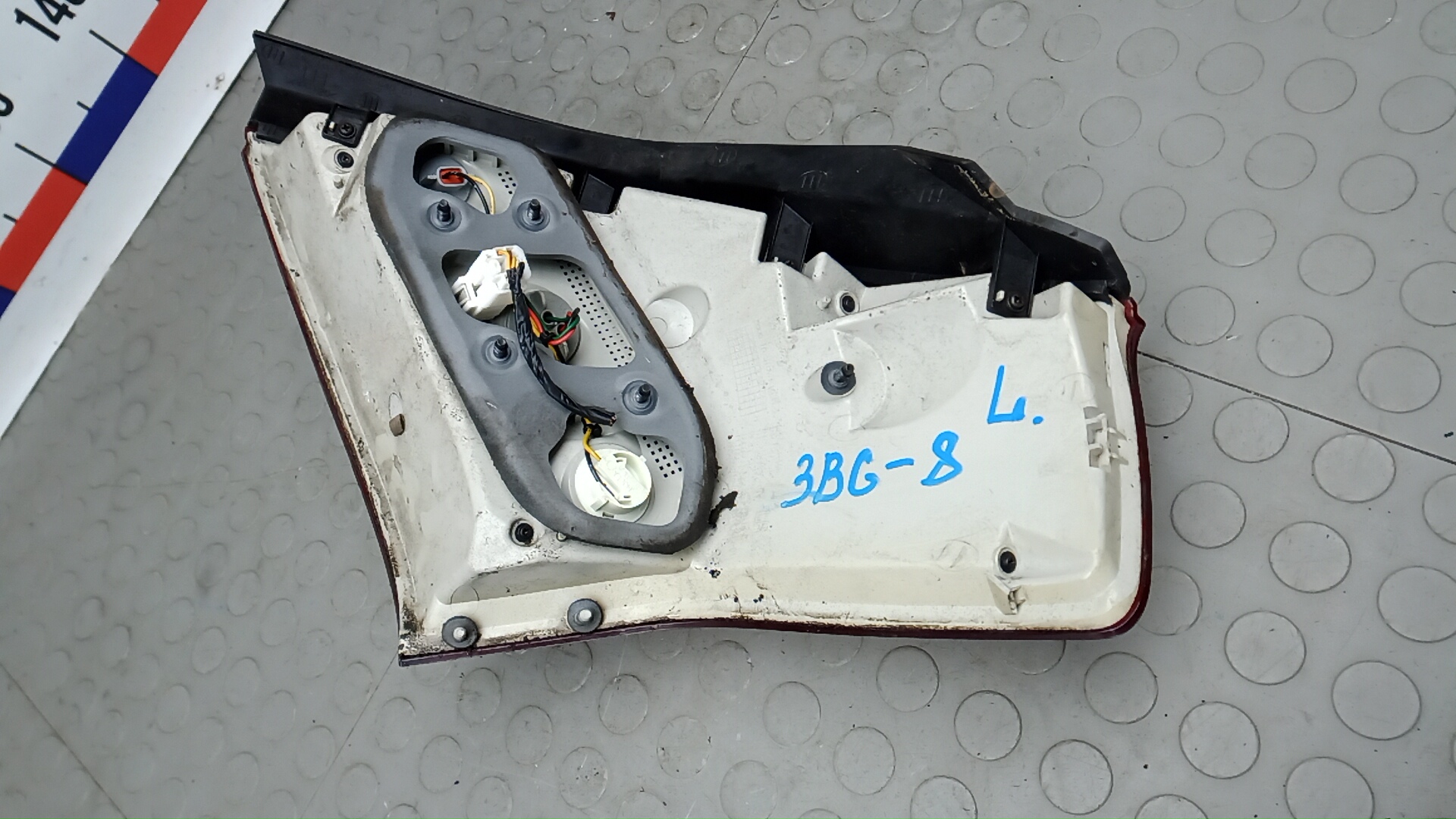 Фонарь задний левый