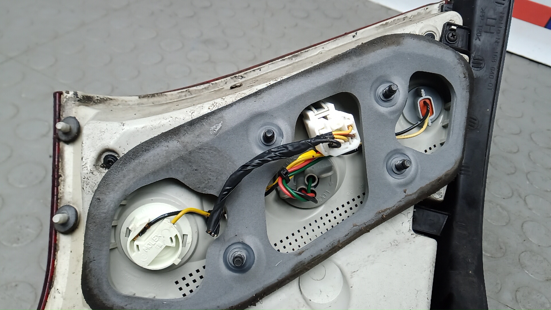 Фонарь задний левый