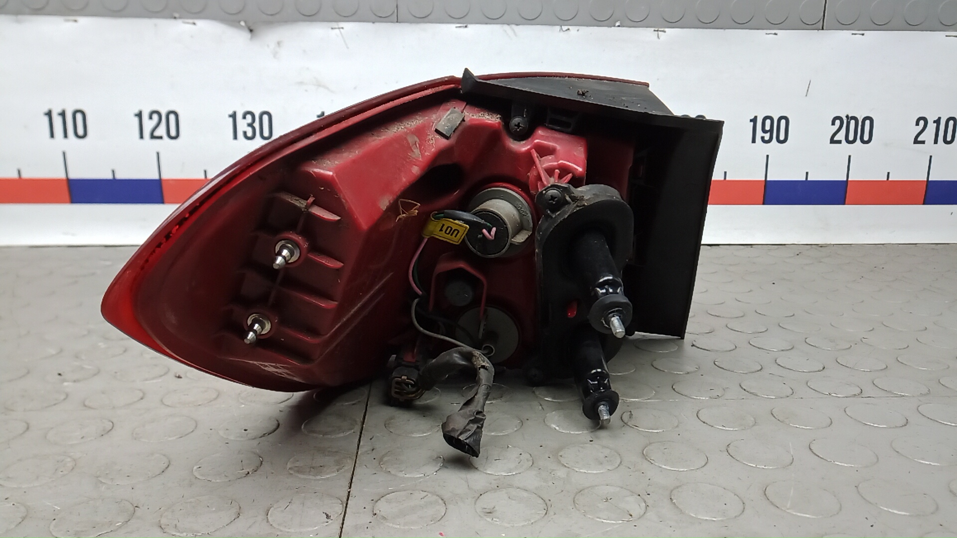 Фонарь задний правый