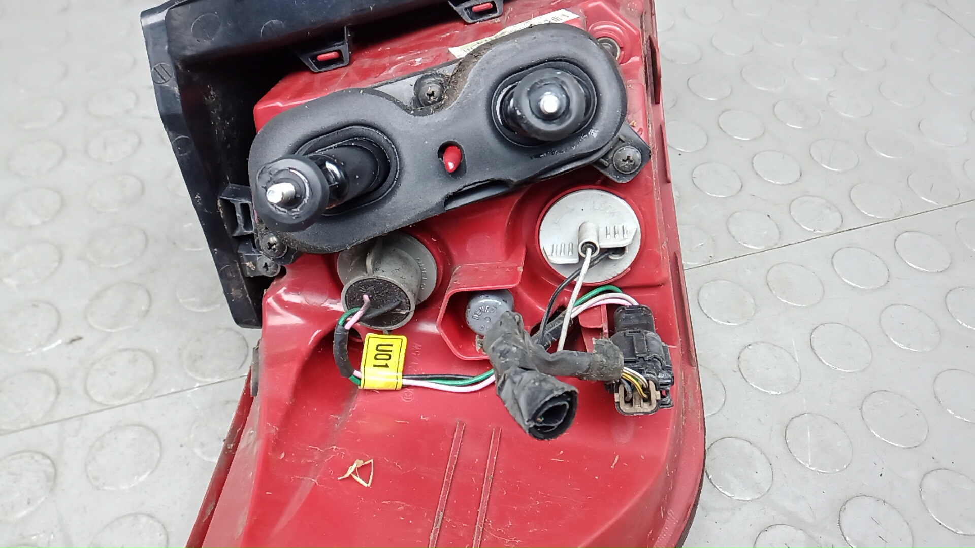 Фонарь задний правый