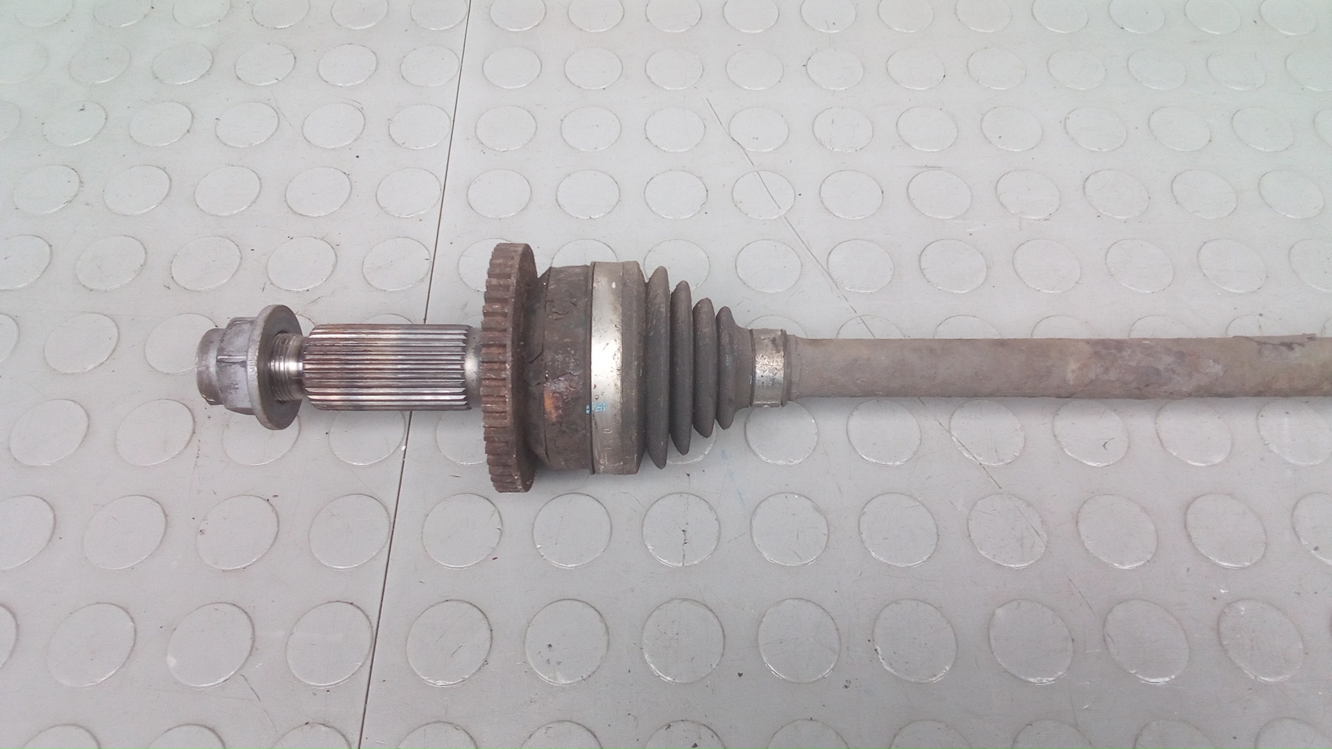 Полуось задняя правая