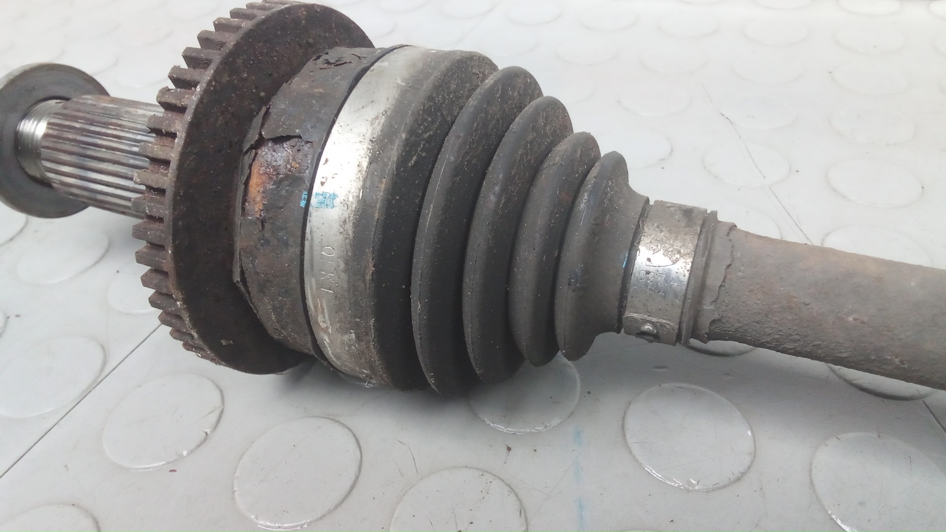 Полуось задняя правая