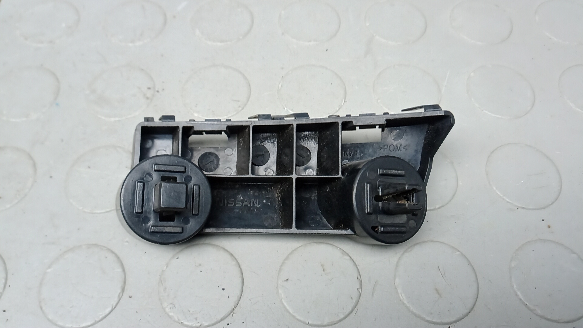 Кронштейн крепления крыла