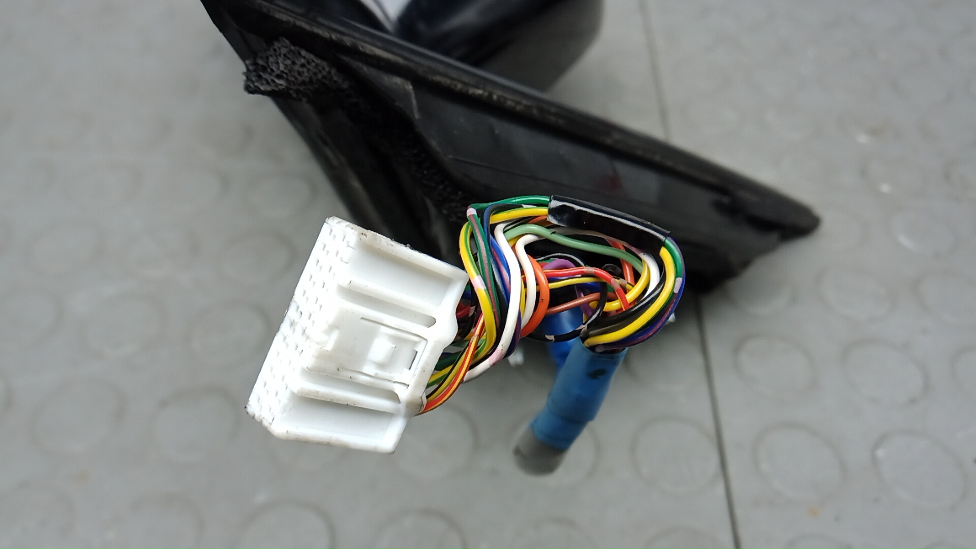 Зеркало правое электрическое