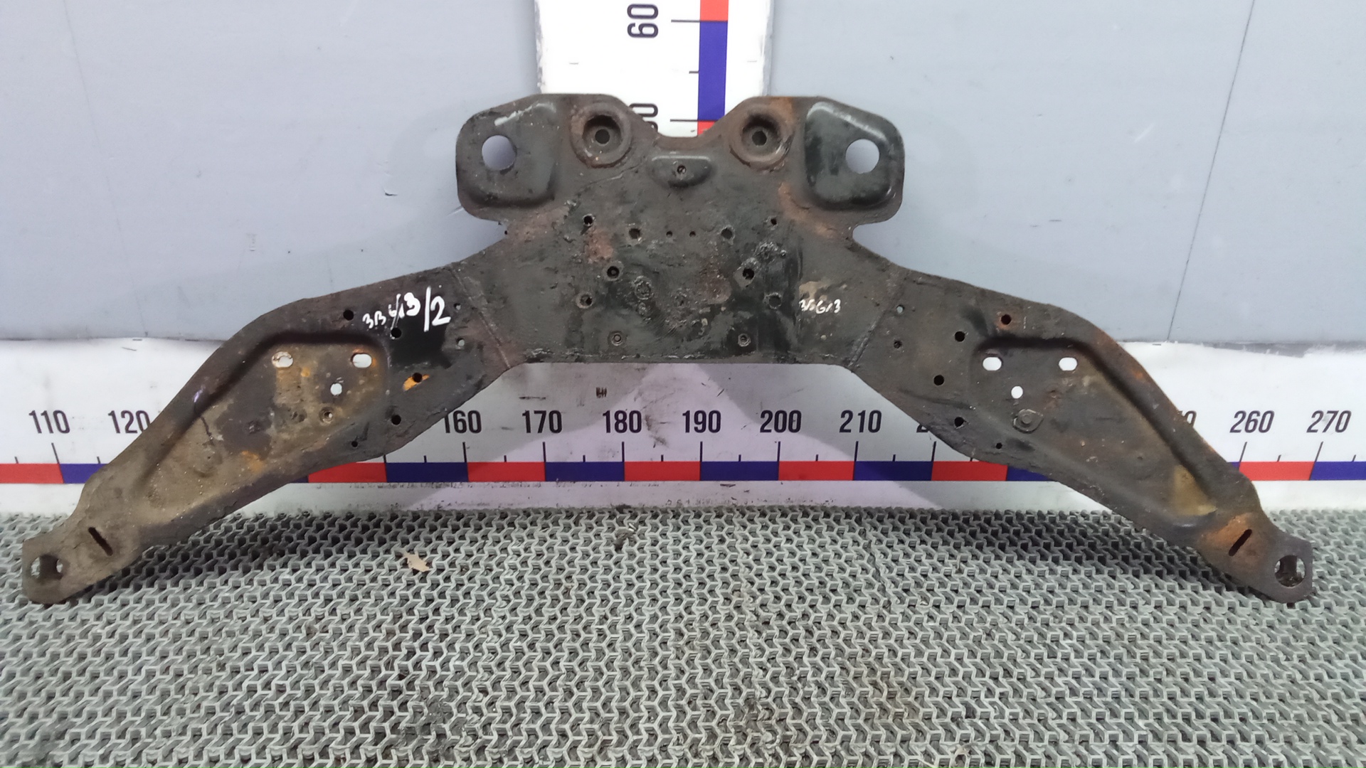 Балка передняя (крепление продольных тяг)