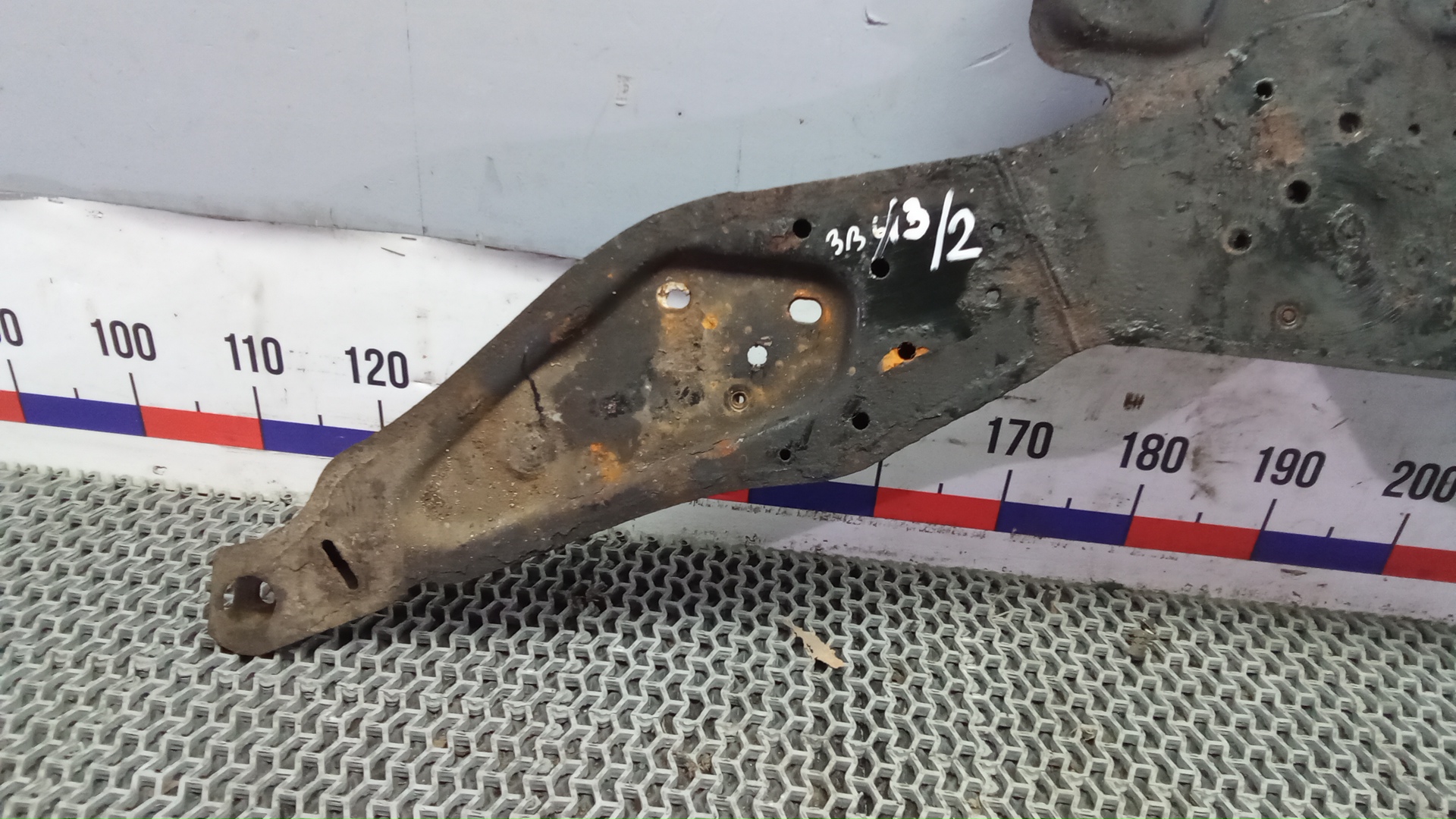 Балка передняя (крепление продольных тяг)