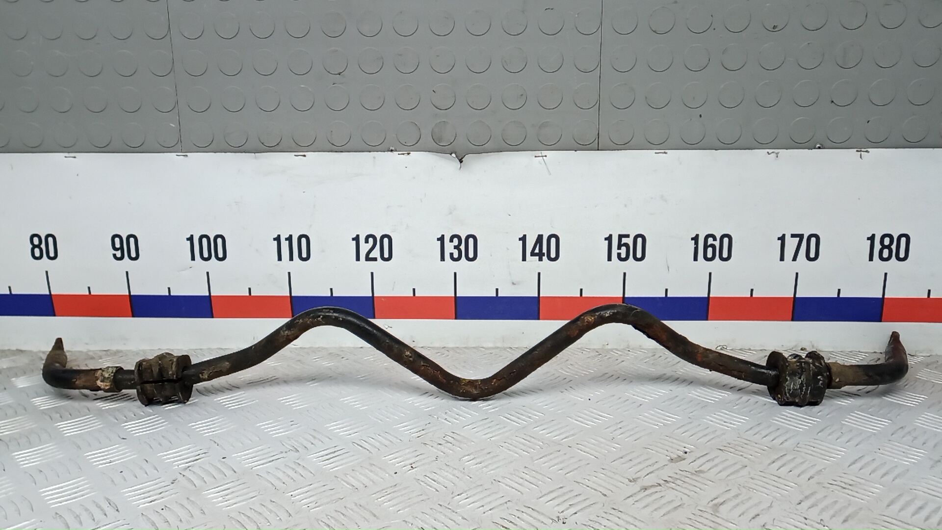 Стабилизатор задний