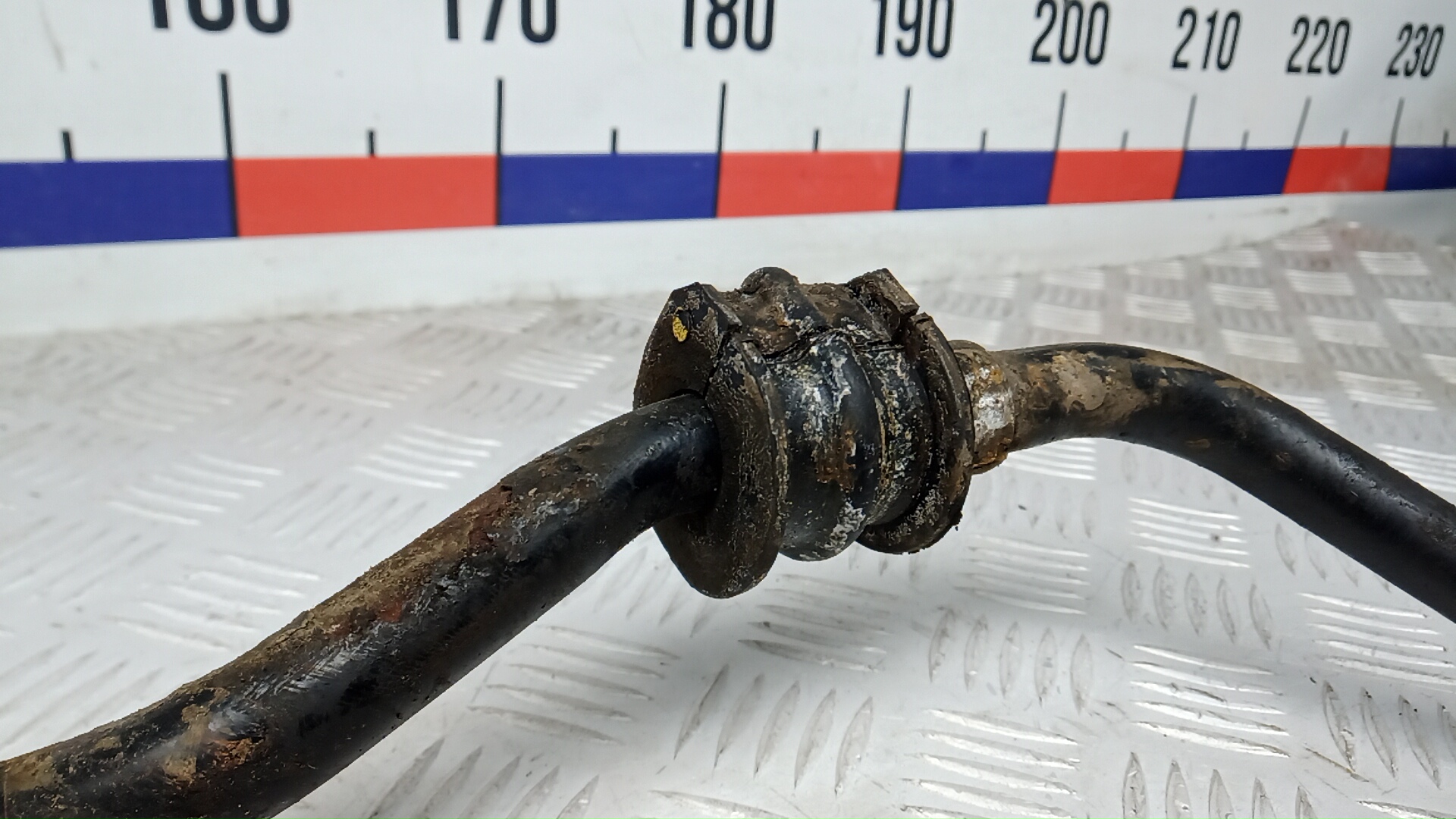 Стабилизатор задний