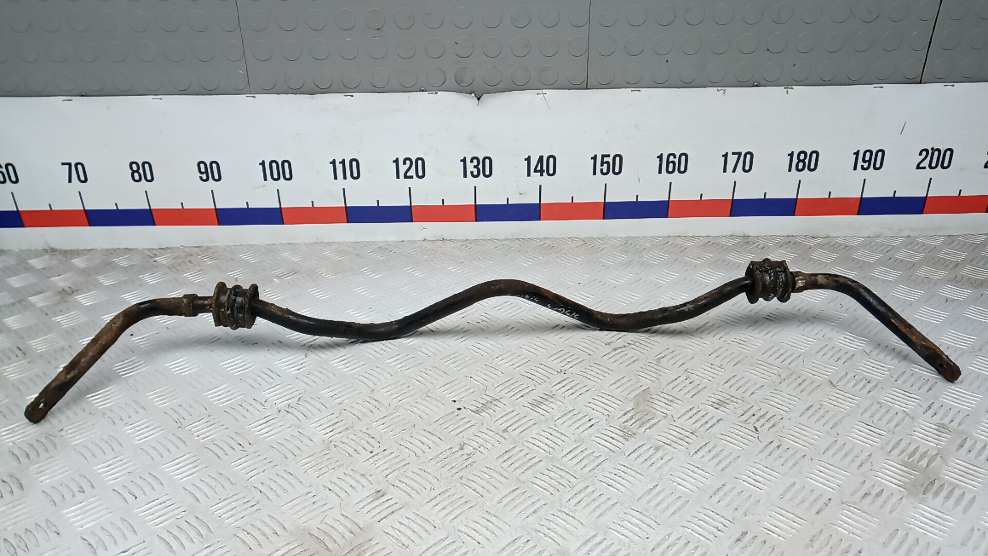 Стабилизатор задний