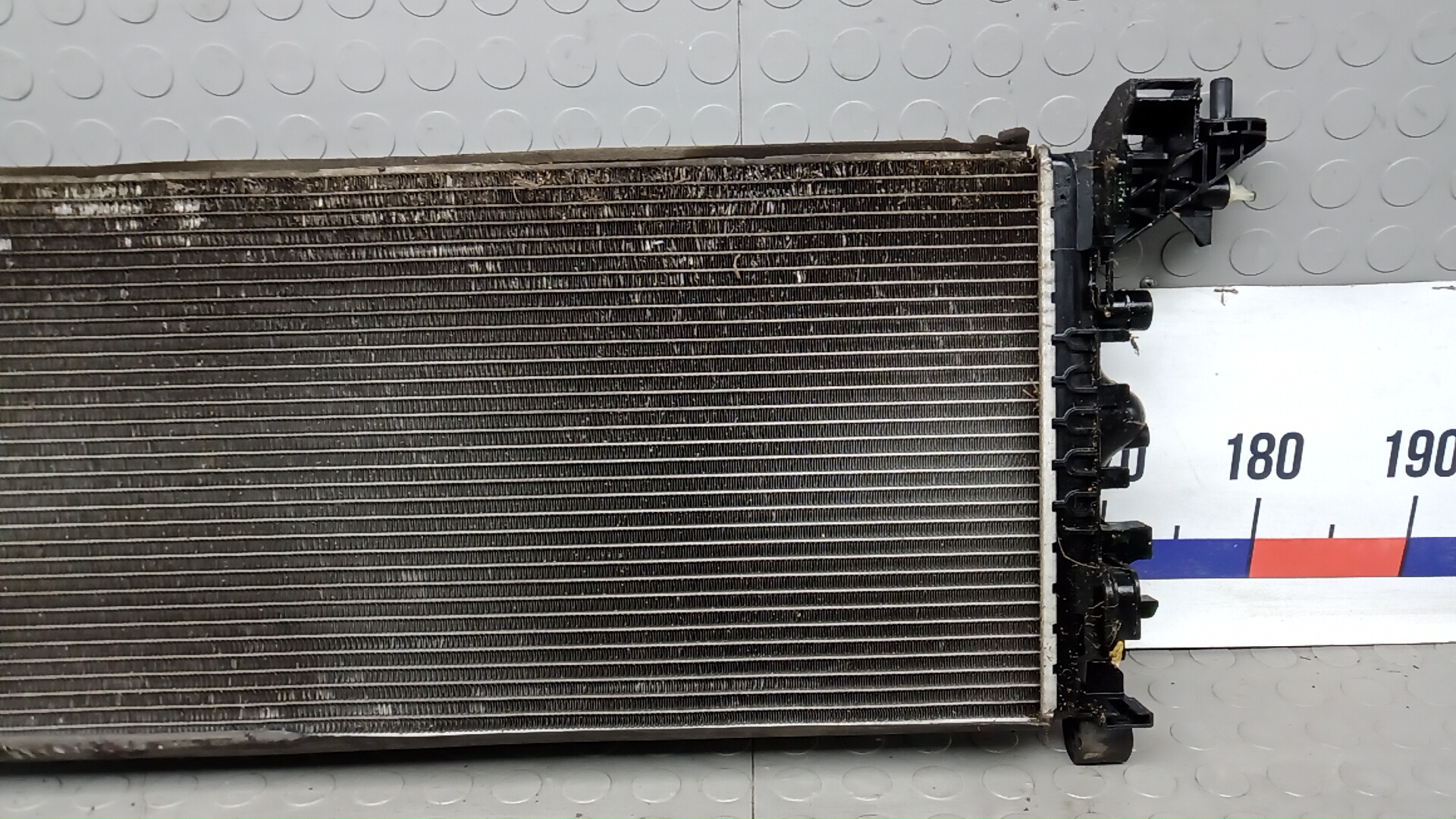 Радиатор охлаждения двигателя основной
