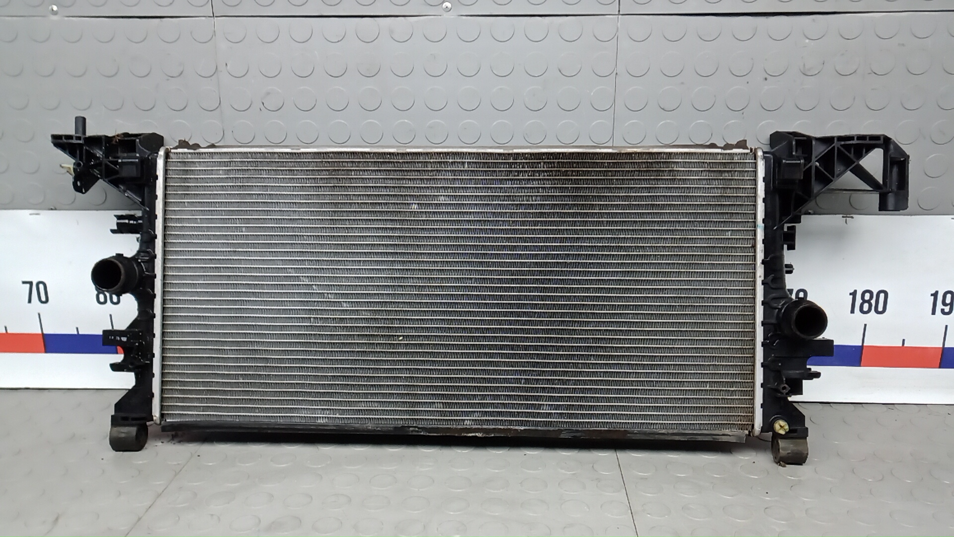 Радиатор охлаждения двигателя основной