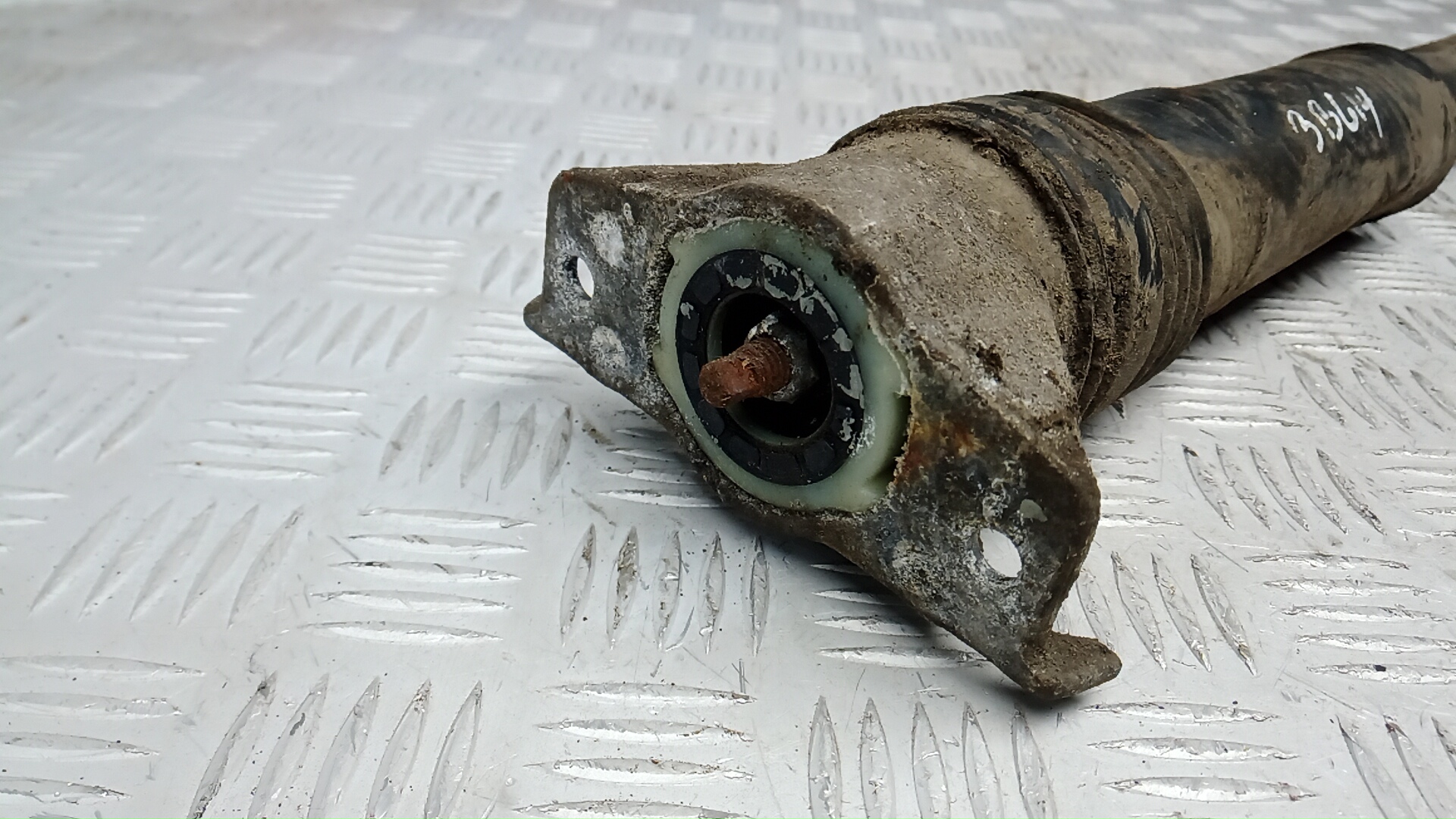 Амортизатор задний (стойка)