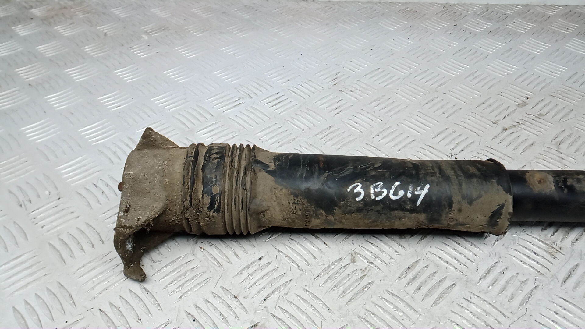 Амортизатор задний (стойка)