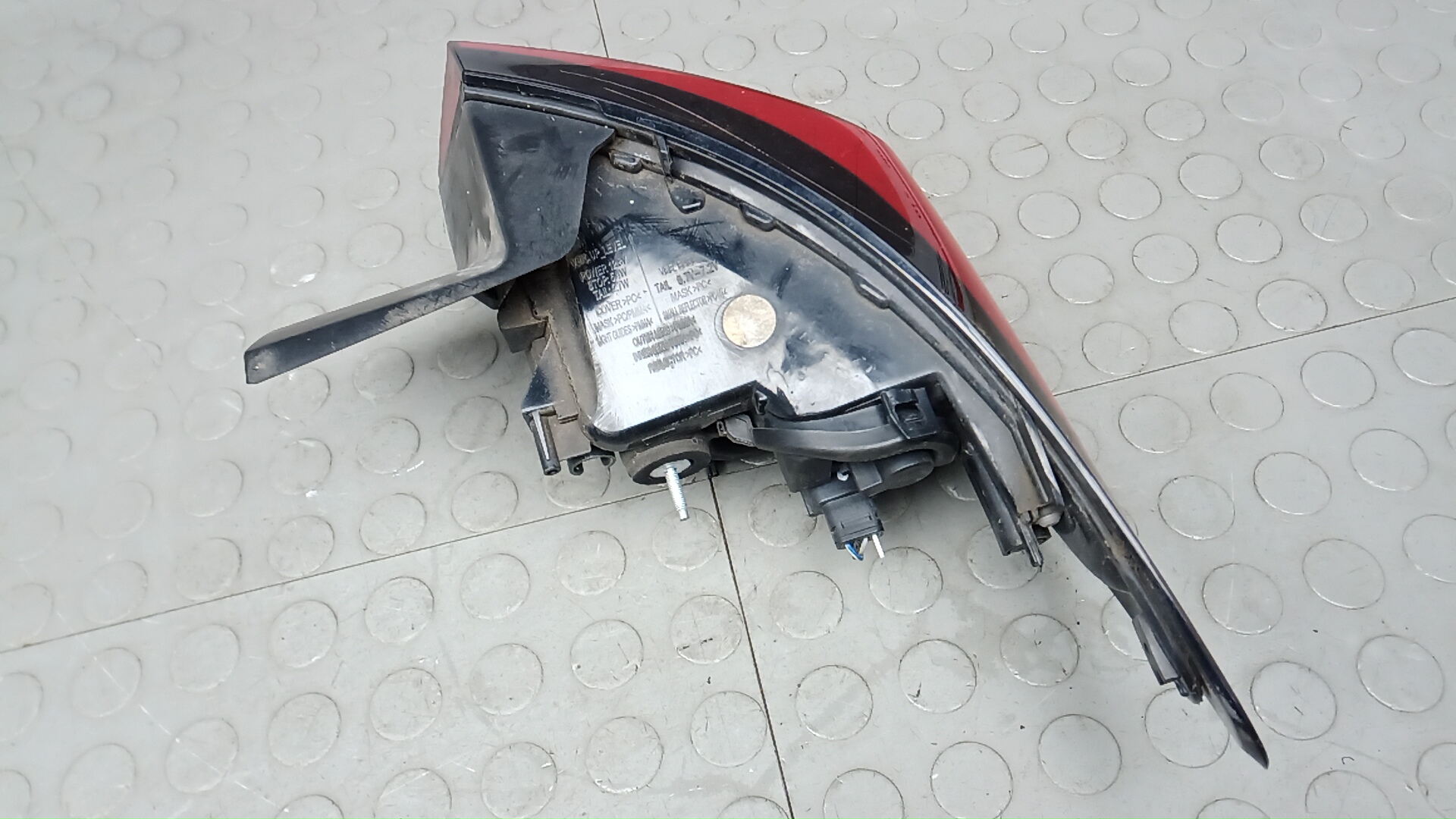 Фонарь задний левый