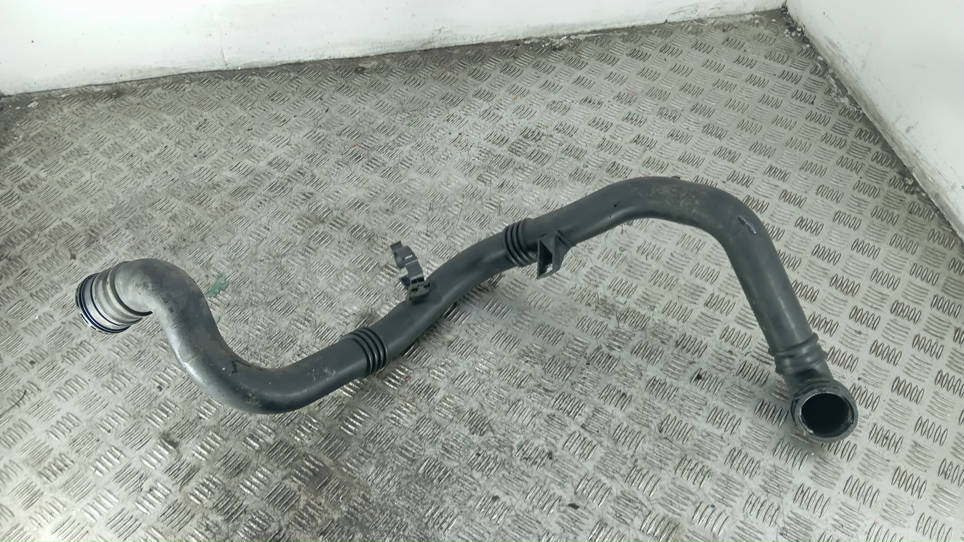 Патрубок интеркулера