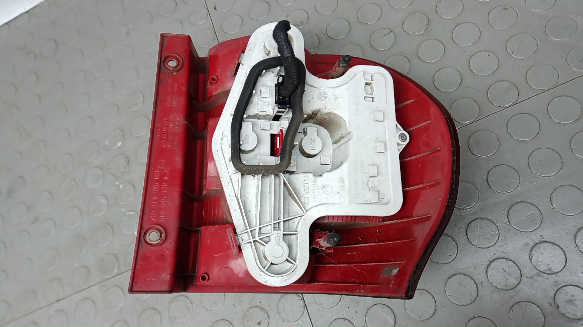 Фонарь задний правый