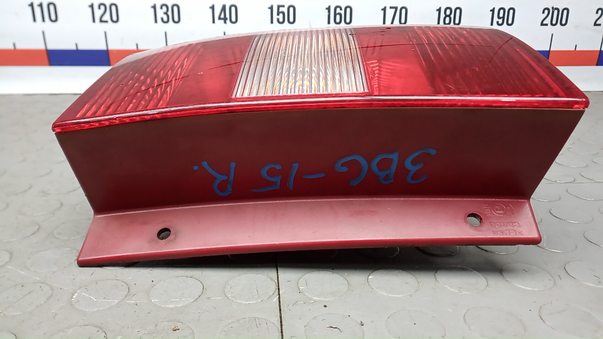 Фонарь задний правый