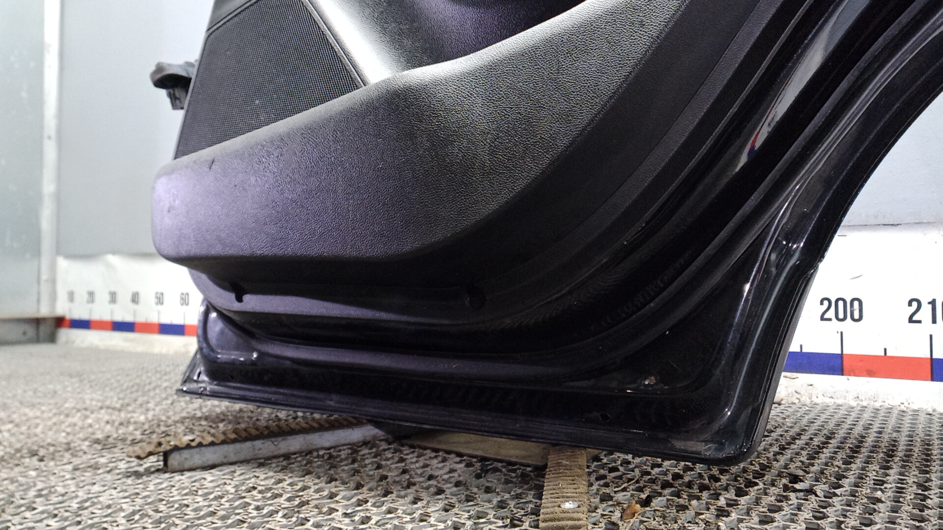 Дверь задняя правая