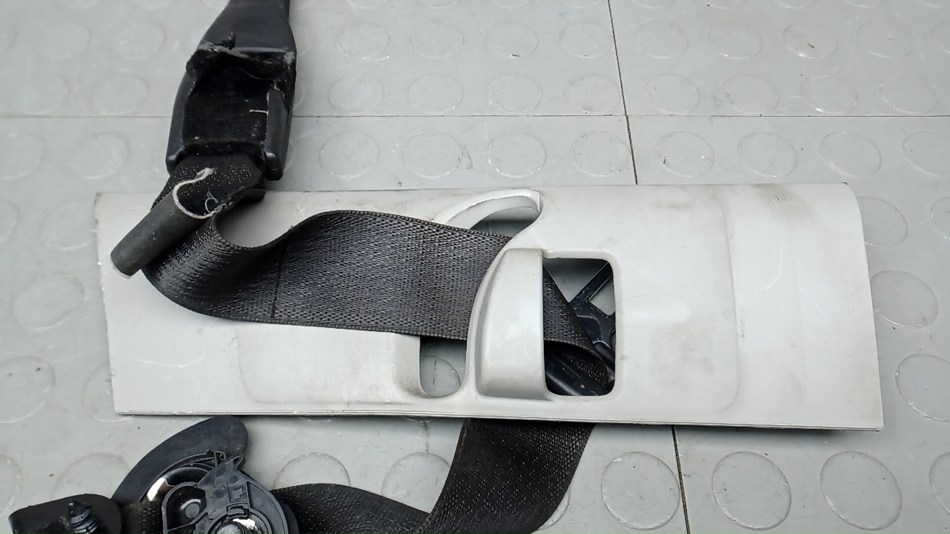 Ремень безопасности с пиропатроном