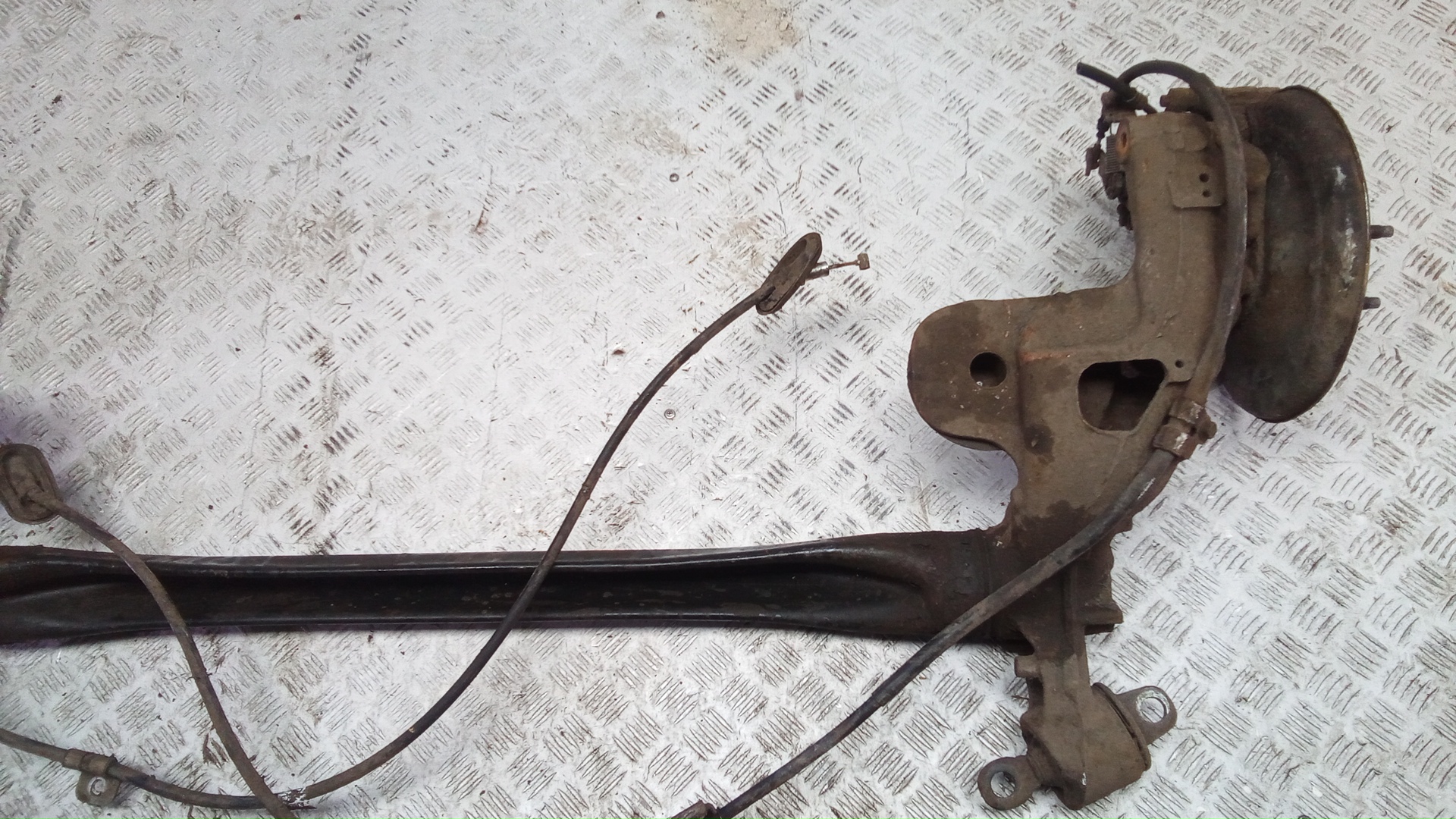 Балка задняя