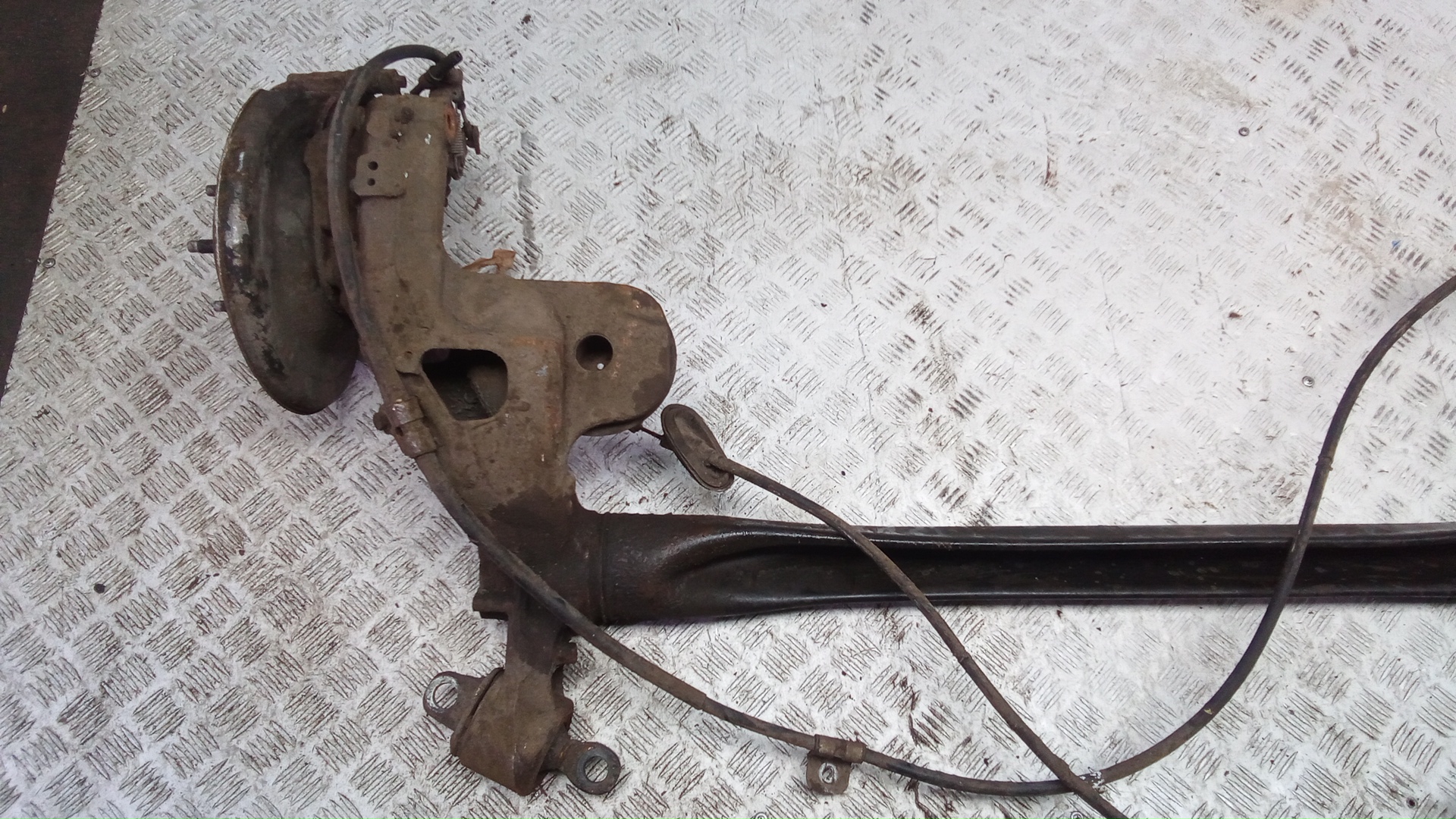 Балка задняя