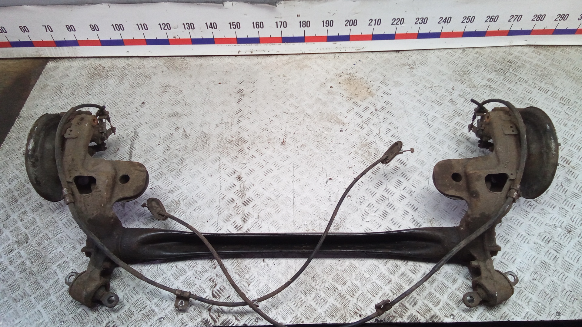 Балка задняя