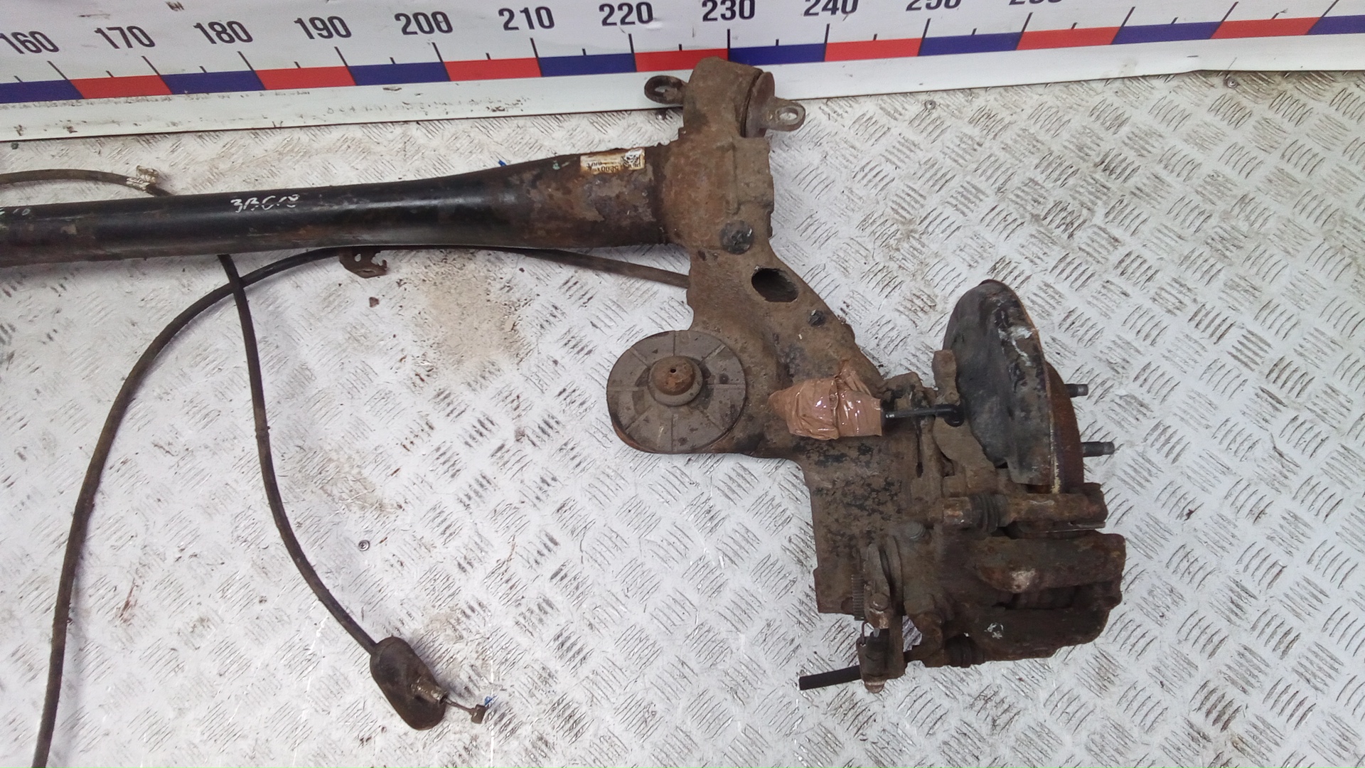 Балка задняя