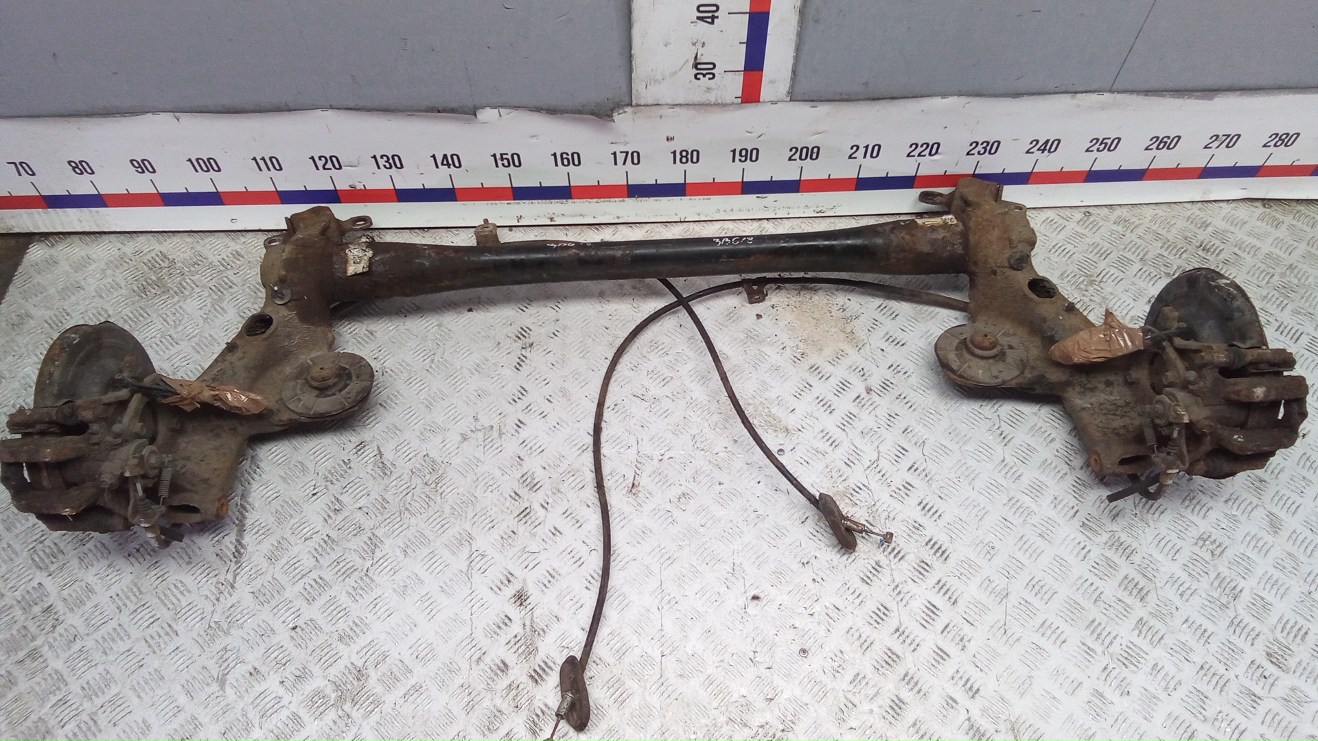 Балка задняя