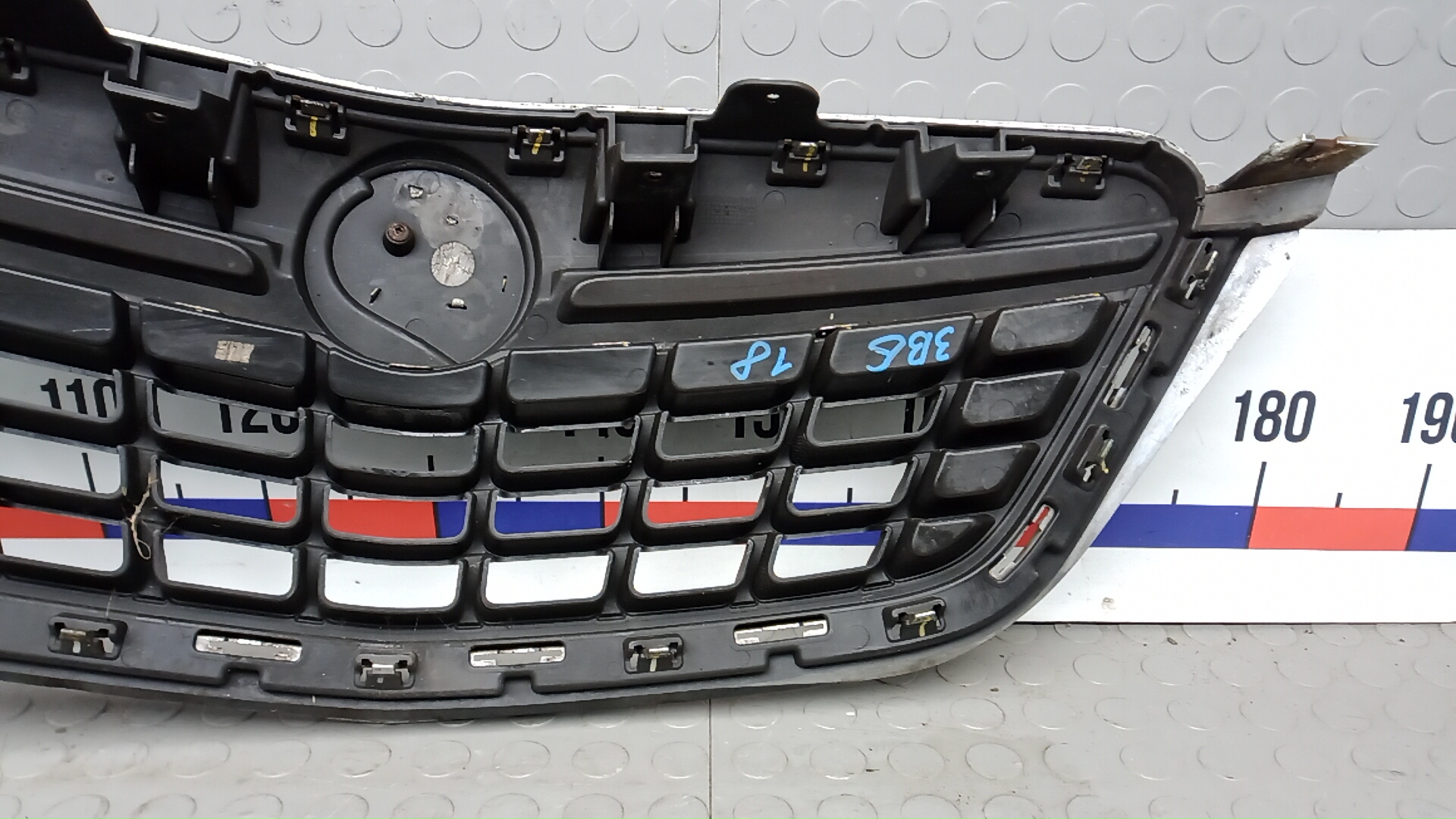 Решетка радиатора