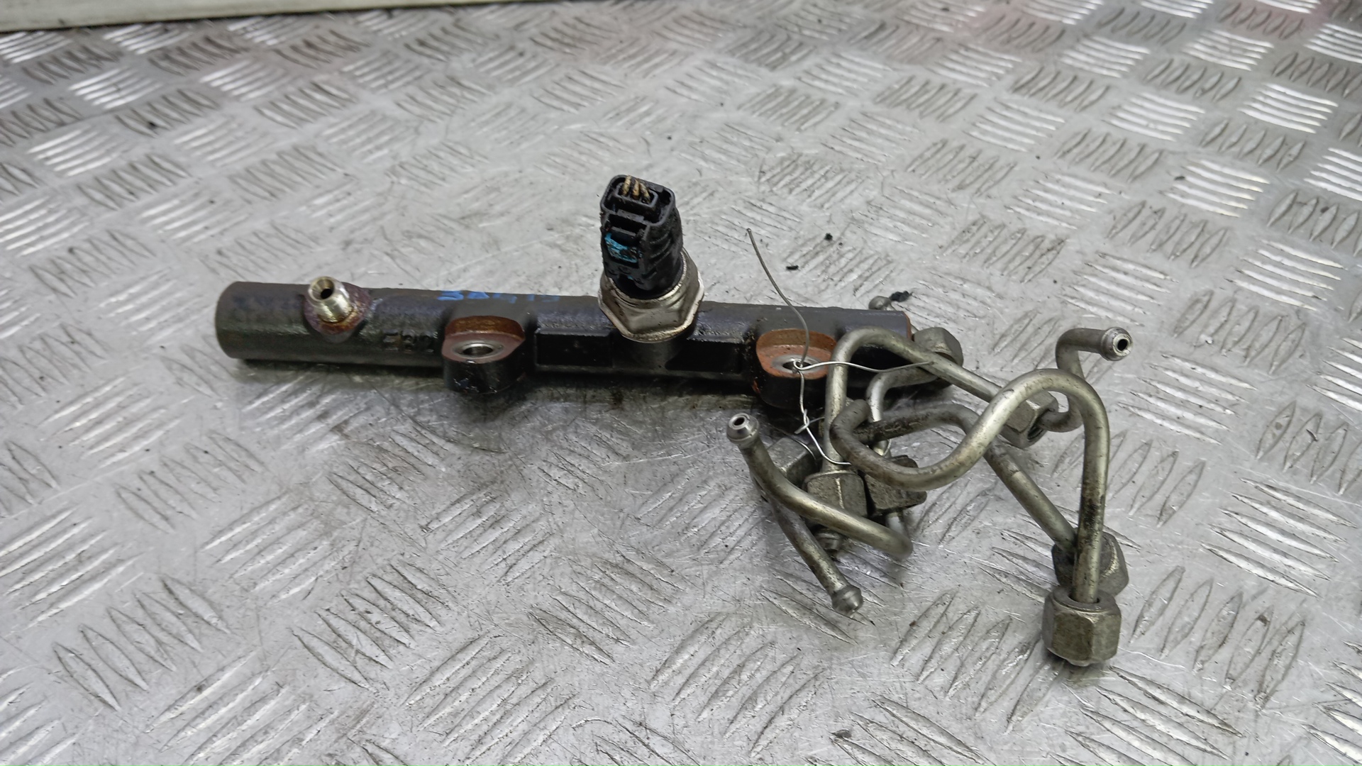 Рейка топливная (рампа)