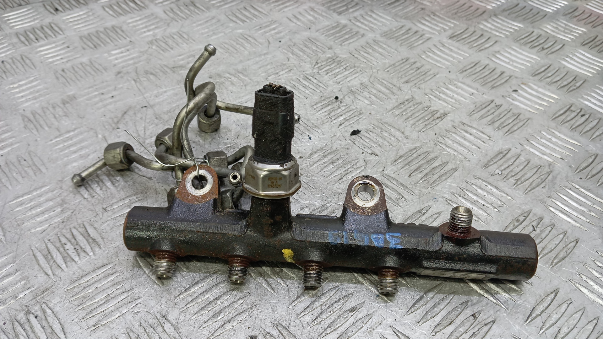 Рейка топливная (рампа)