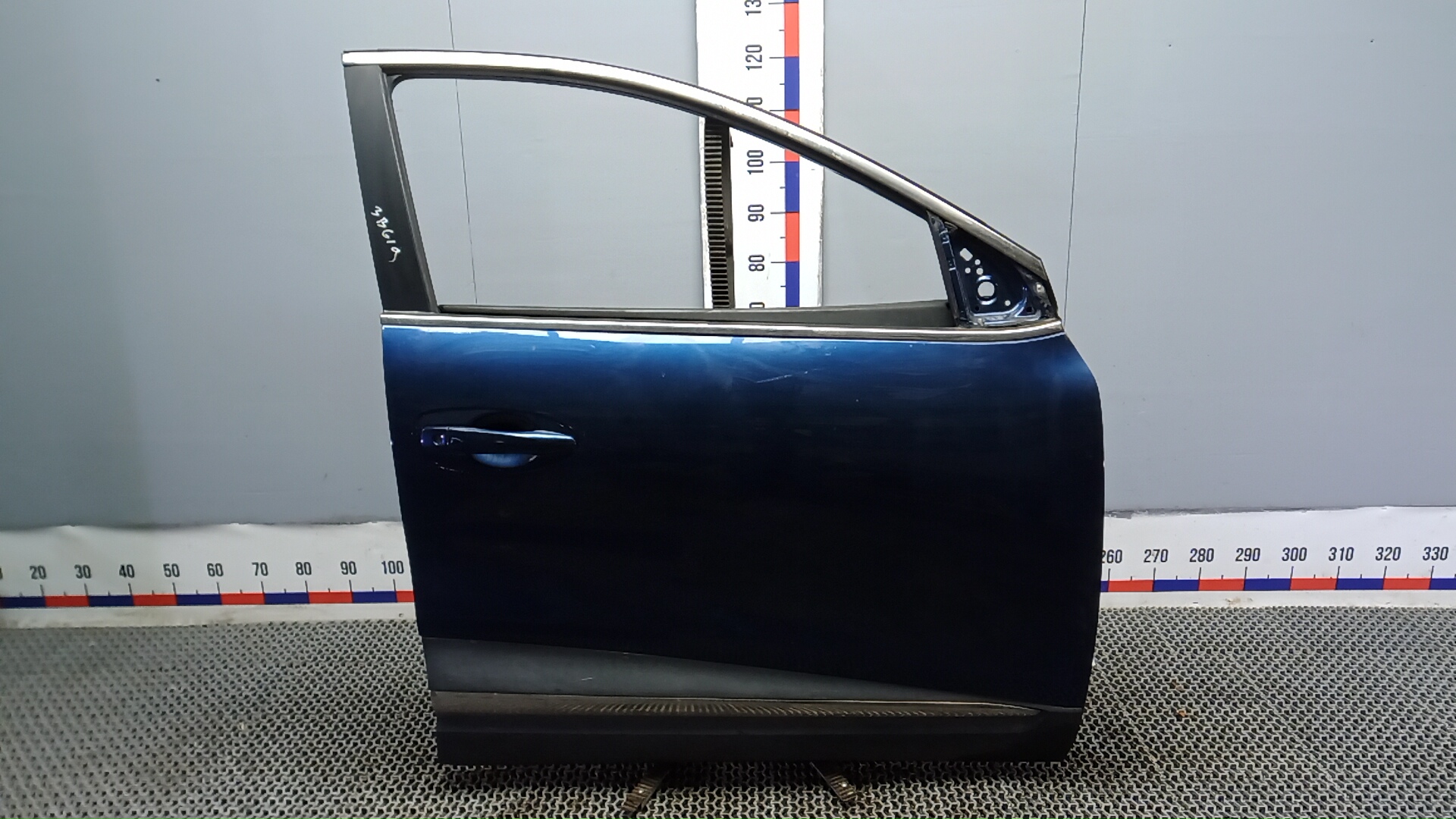 Дверь передняя правая