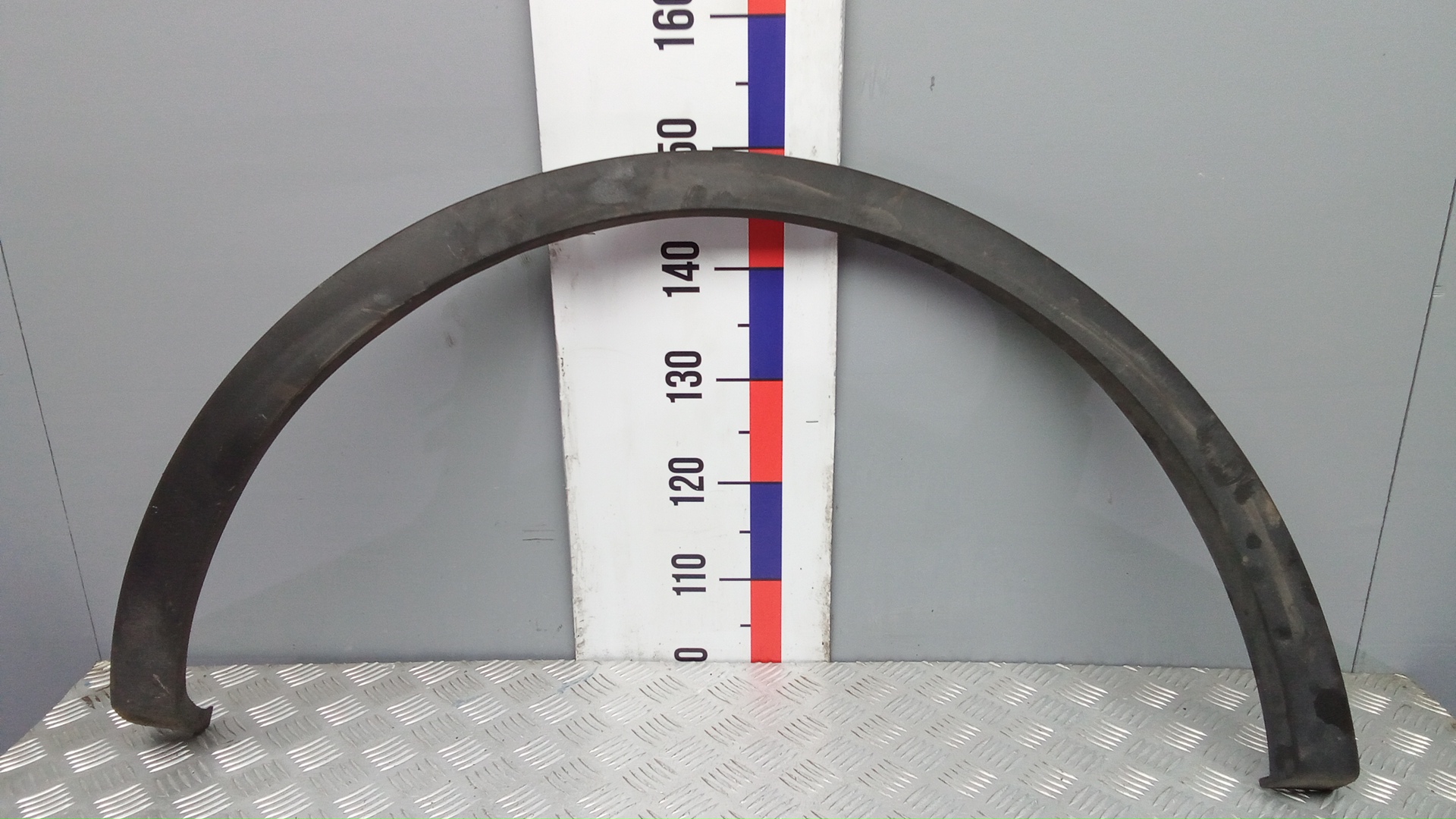 Молдинг заднего крыла правого