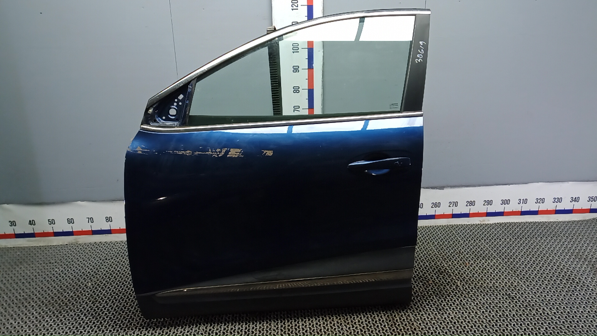 Дверь передняя левая