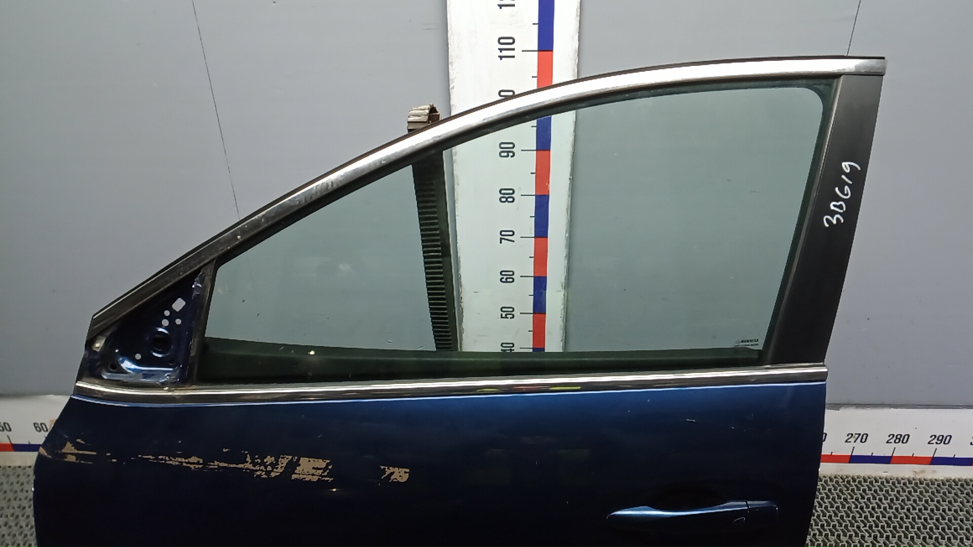 Дверь передняя левая