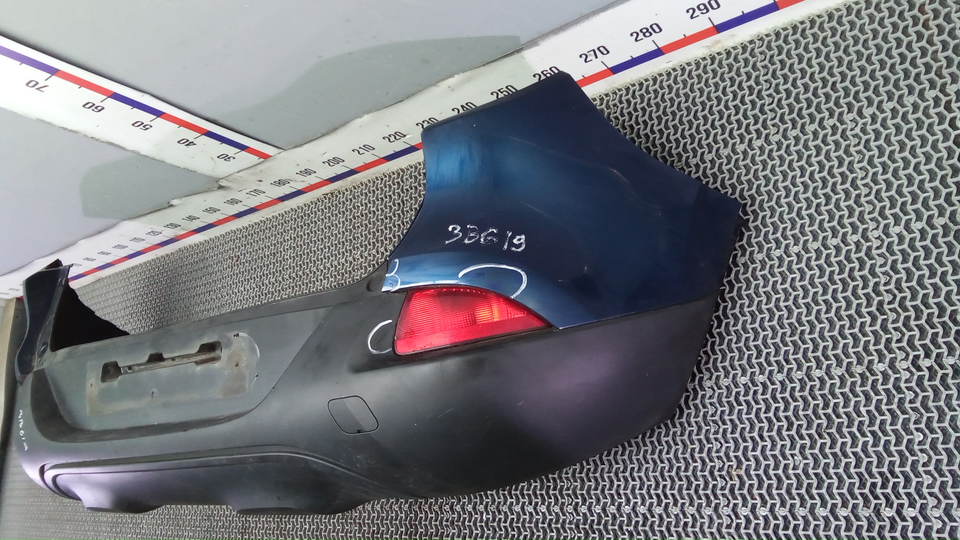 Бампер задний