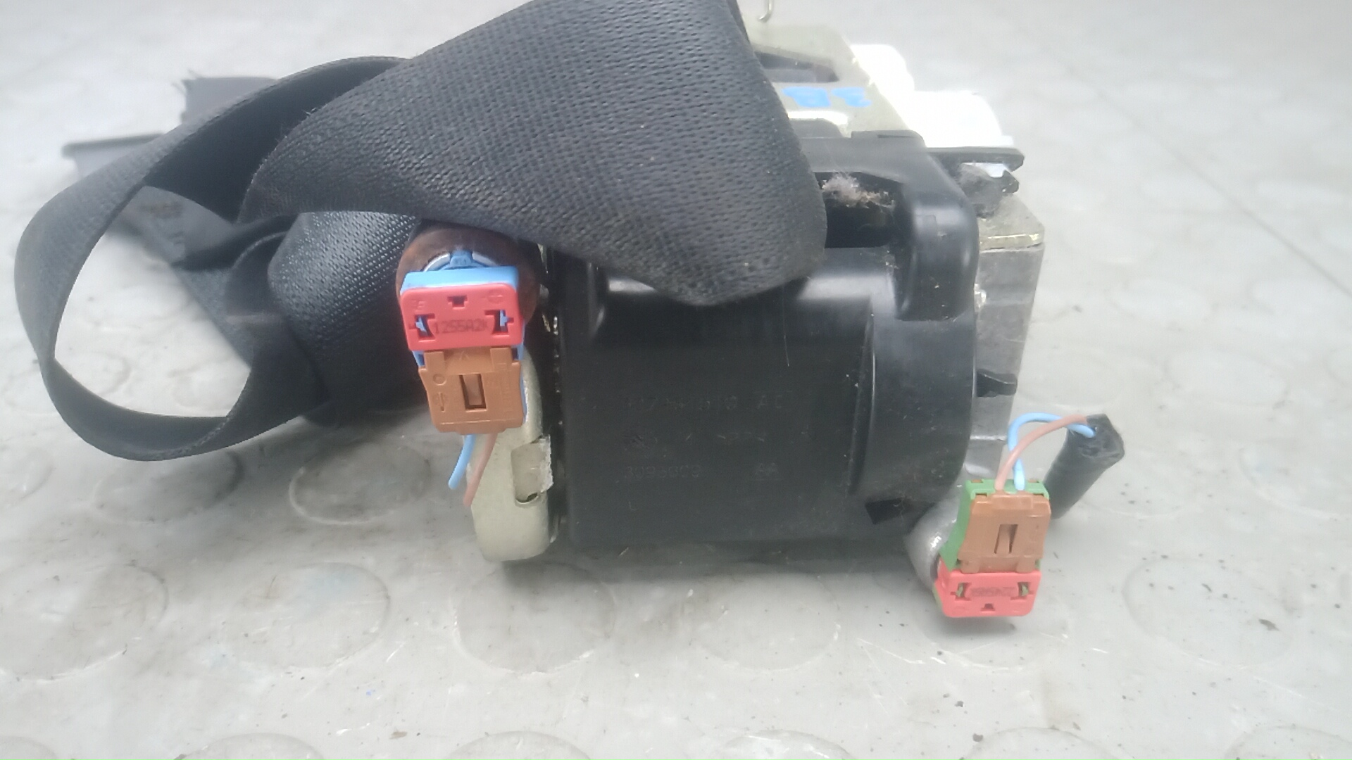 Ремень безопасности с пиропатроном